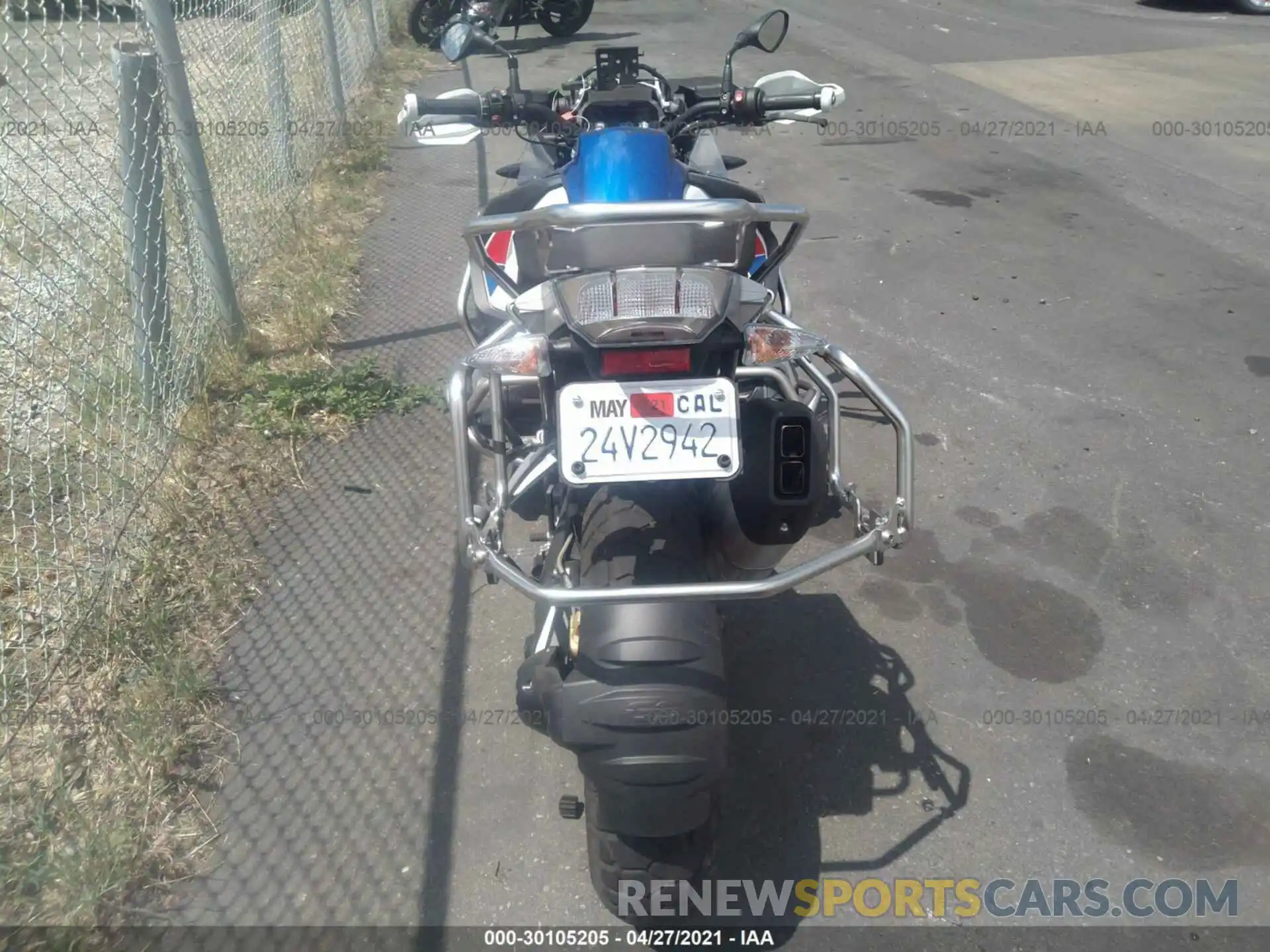 6 Photograph of a damaged car WB10J5301LZF90585 BMW R 1250 2020