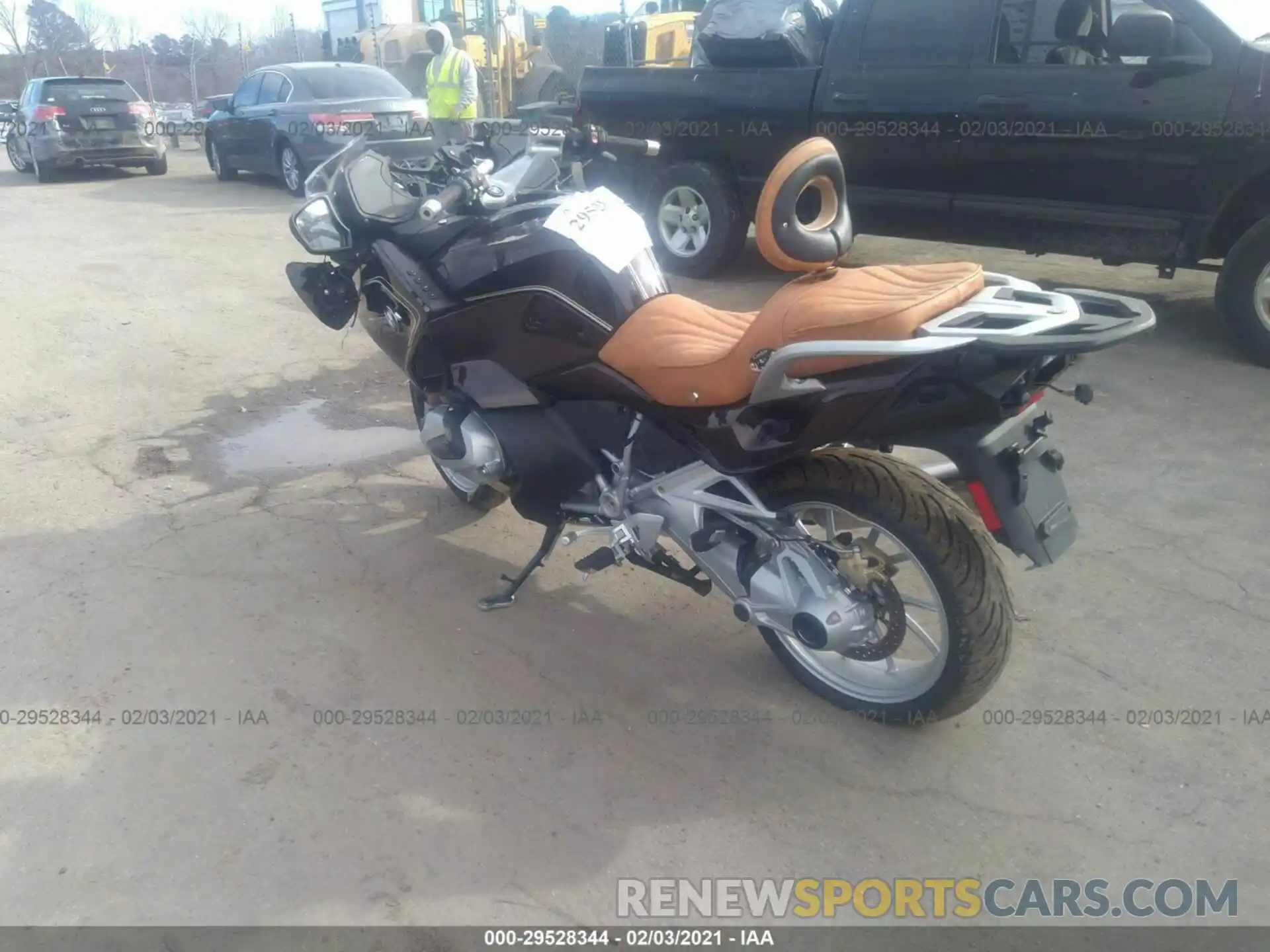 3 Фотография поврежденного автомобиля WB10J6309LZG39893 BMW R 1250 2020