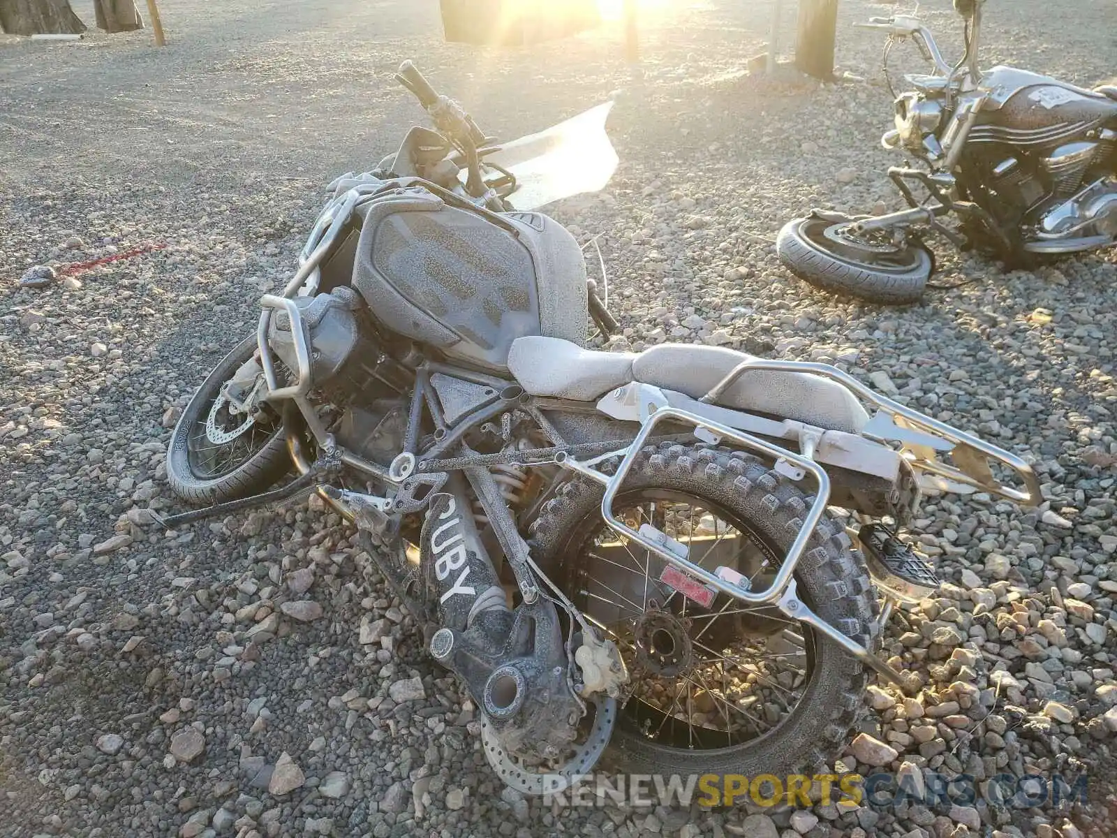 3 Фотография поврежденного автомобиля WB10J5305KZF77305 BMW R 1250 GS 2019