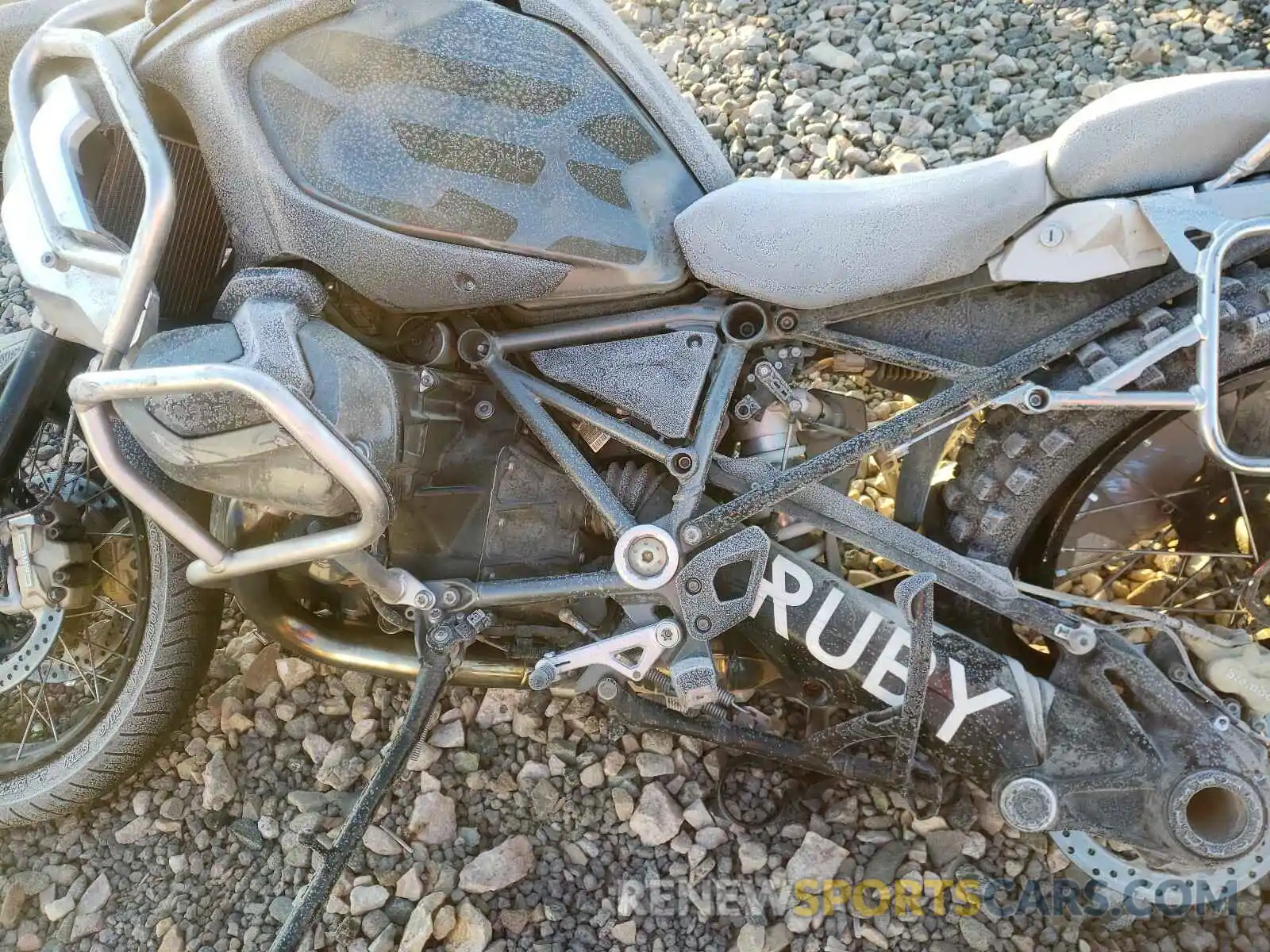 7 Photograph of a damaged car WB10J5305KZF77305 BMW R 1250 GS 2019