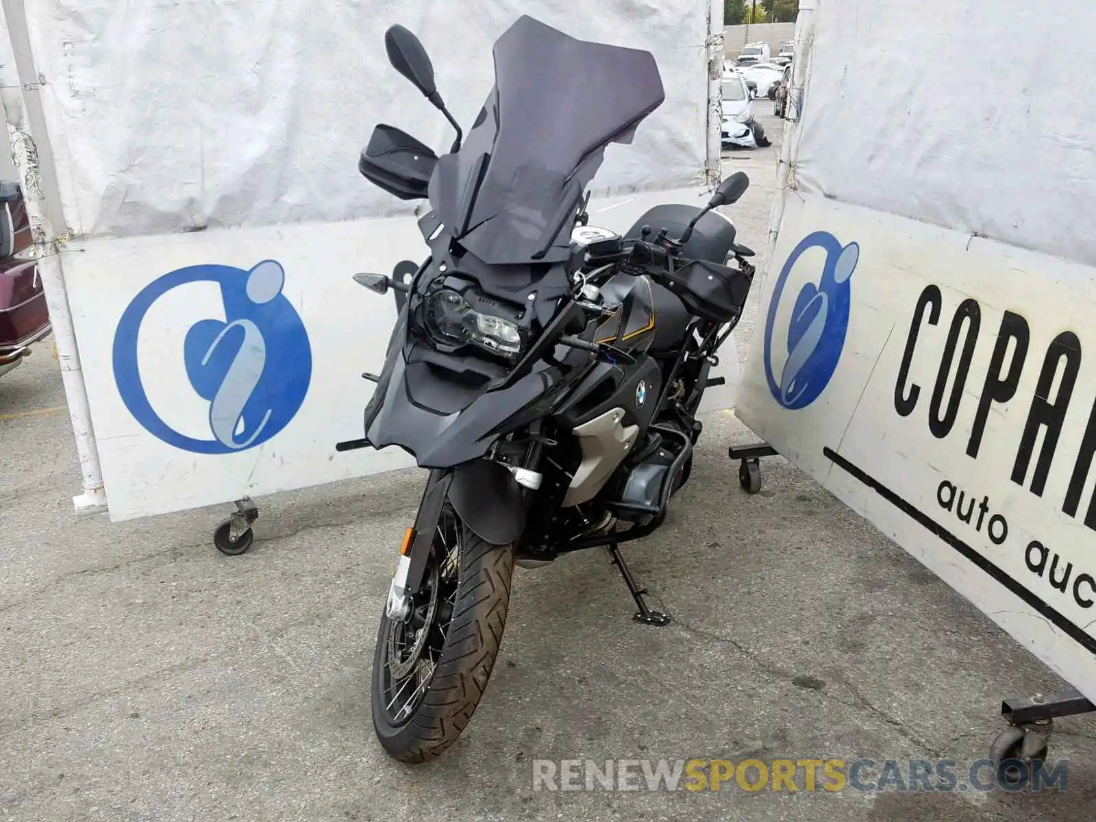 2 Photograph of a damaged car WB10J9301KZH98617 BMW R 1250 GS 2019