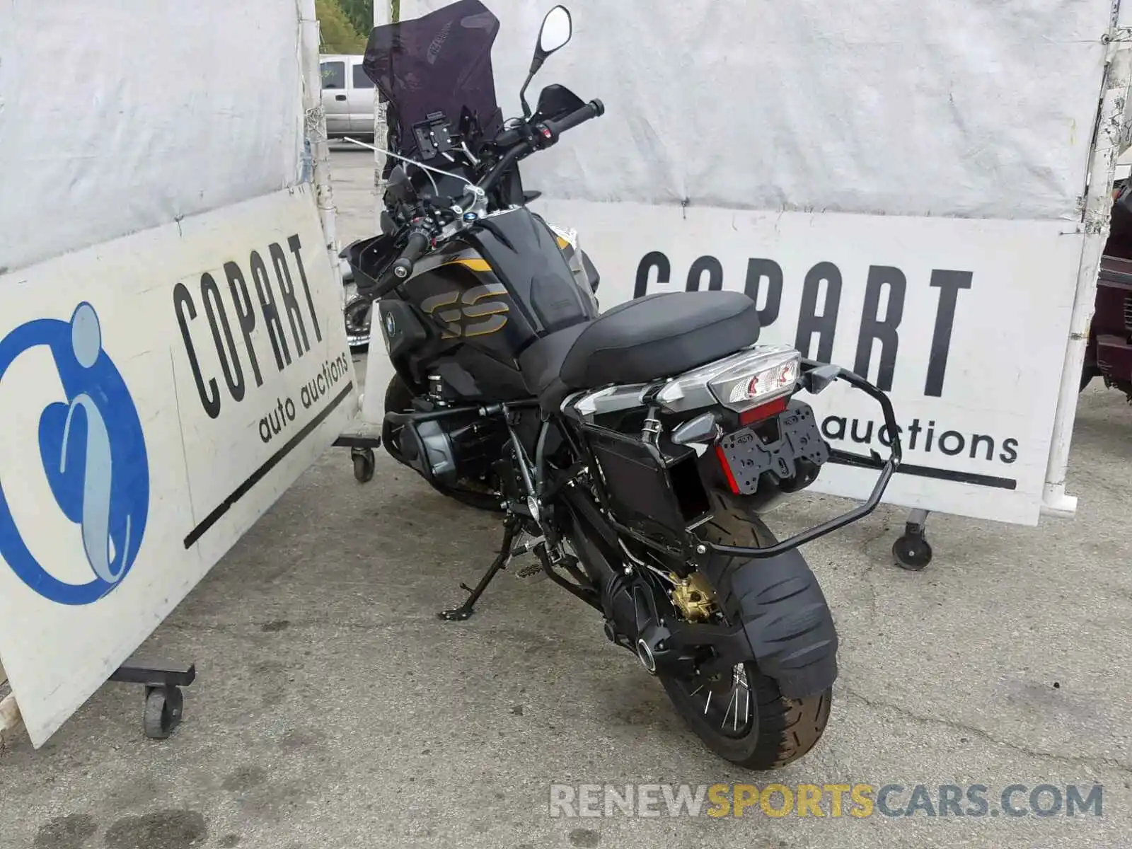 3 Фотография поврежденного автомобиля WB10J9301KZH98617 BMW R 1250 GS 2019