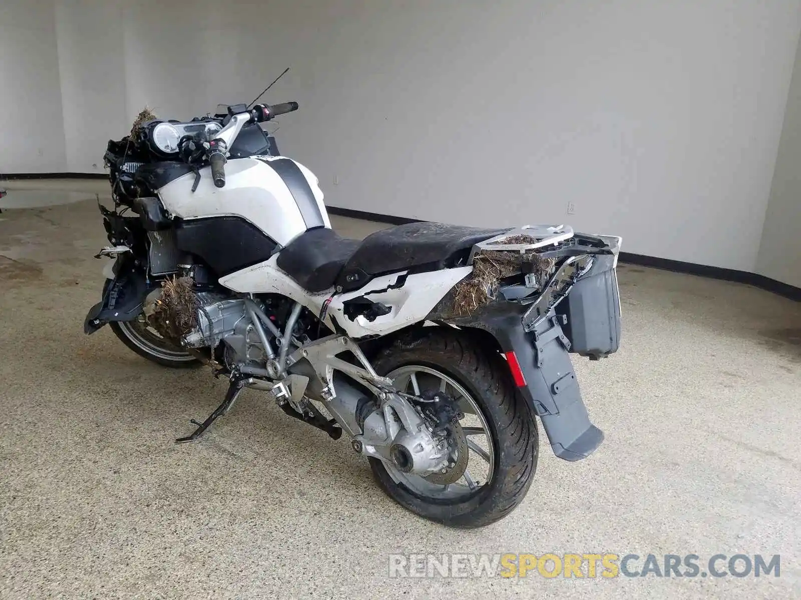 3 Photograph of a damaged car WB10J6302KZG33805 BMW R 1250 RT 2019