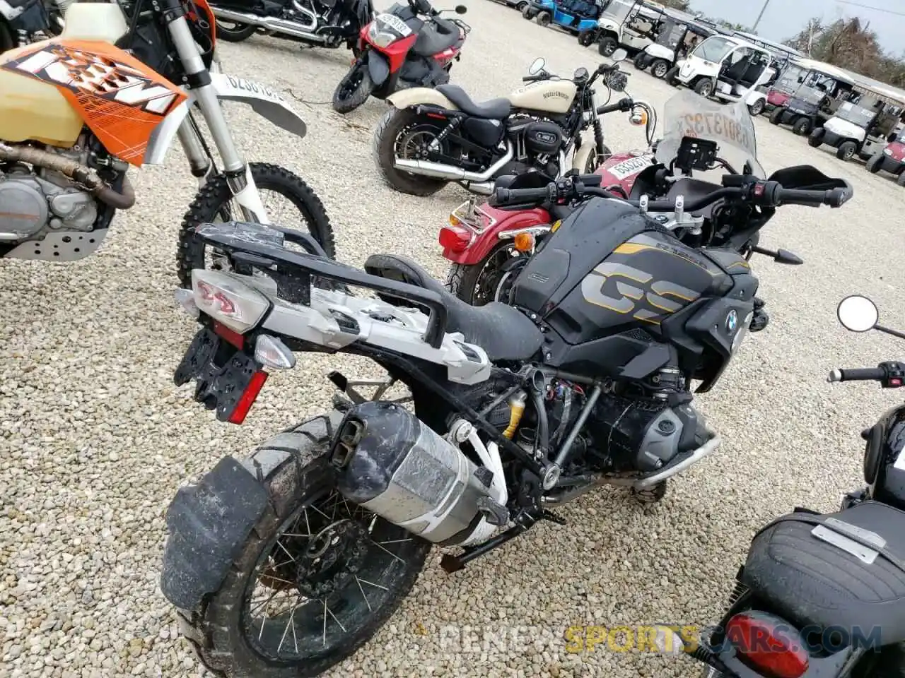 4 Photograph of a damaged car WB10J9306KZH99469 BMW R-SERIES 2019