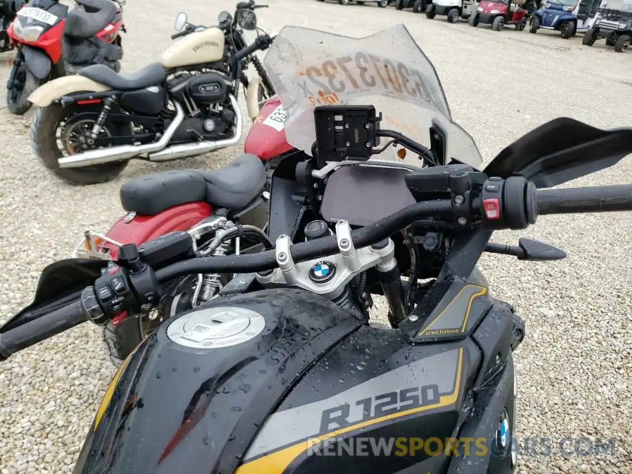 5 Photograph of a damaged car WB10J9306KZH99469 BMW R-SERIES 2019