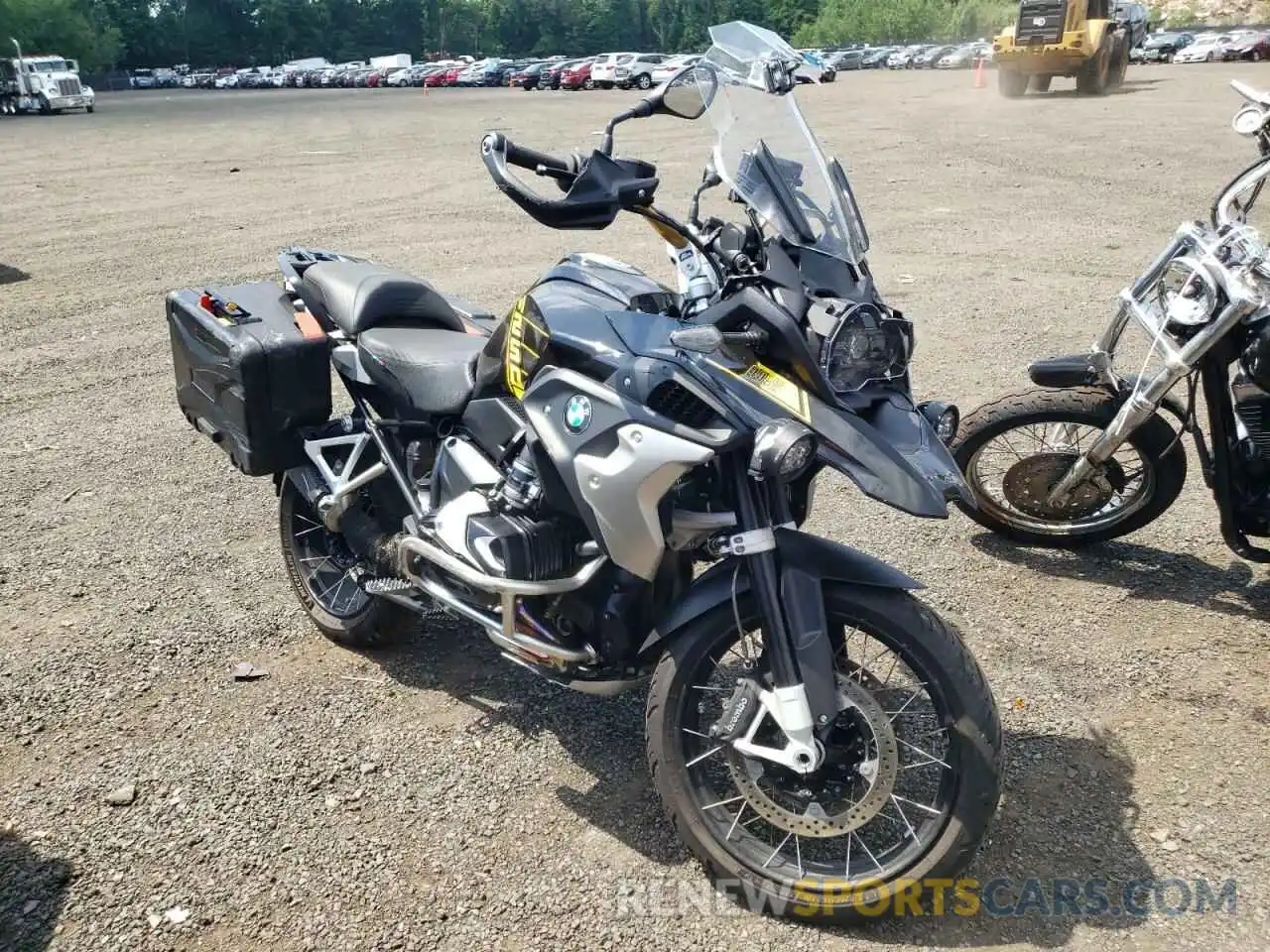 1 Фотография поврежденного автомобиля WB10M0300M6D83859 BMW R-SERIES 2021