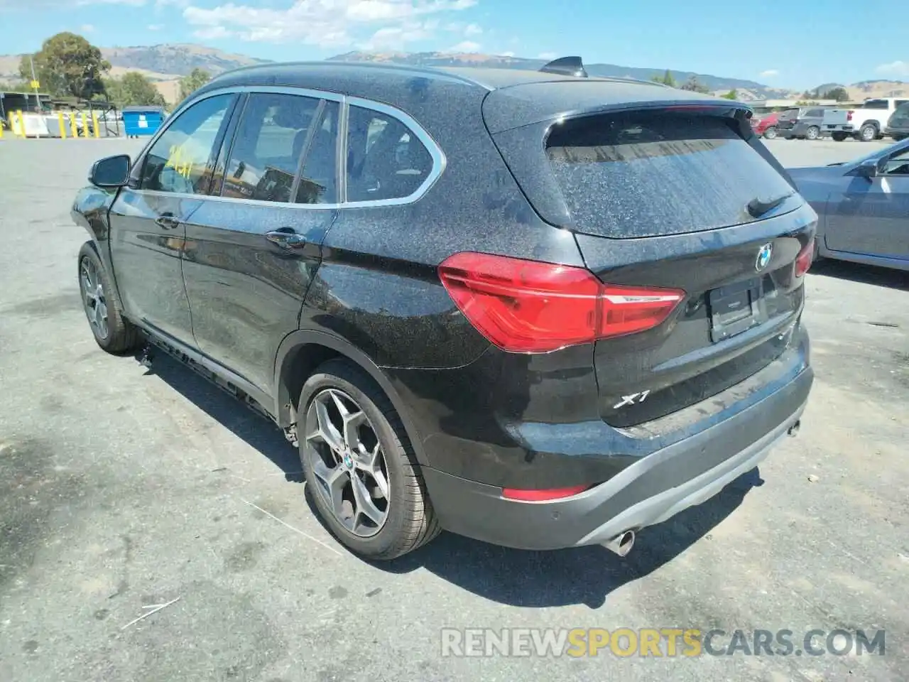 3 Photograph of a damaged car WBXHT3C50K3H33997 BMW X1 2019