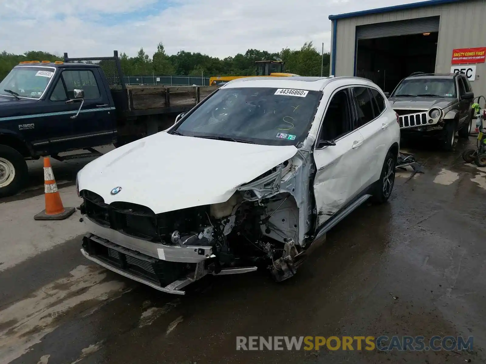 2 Photograph of a damaged car WBXHT3C50K3H34941 BMW X1 2019