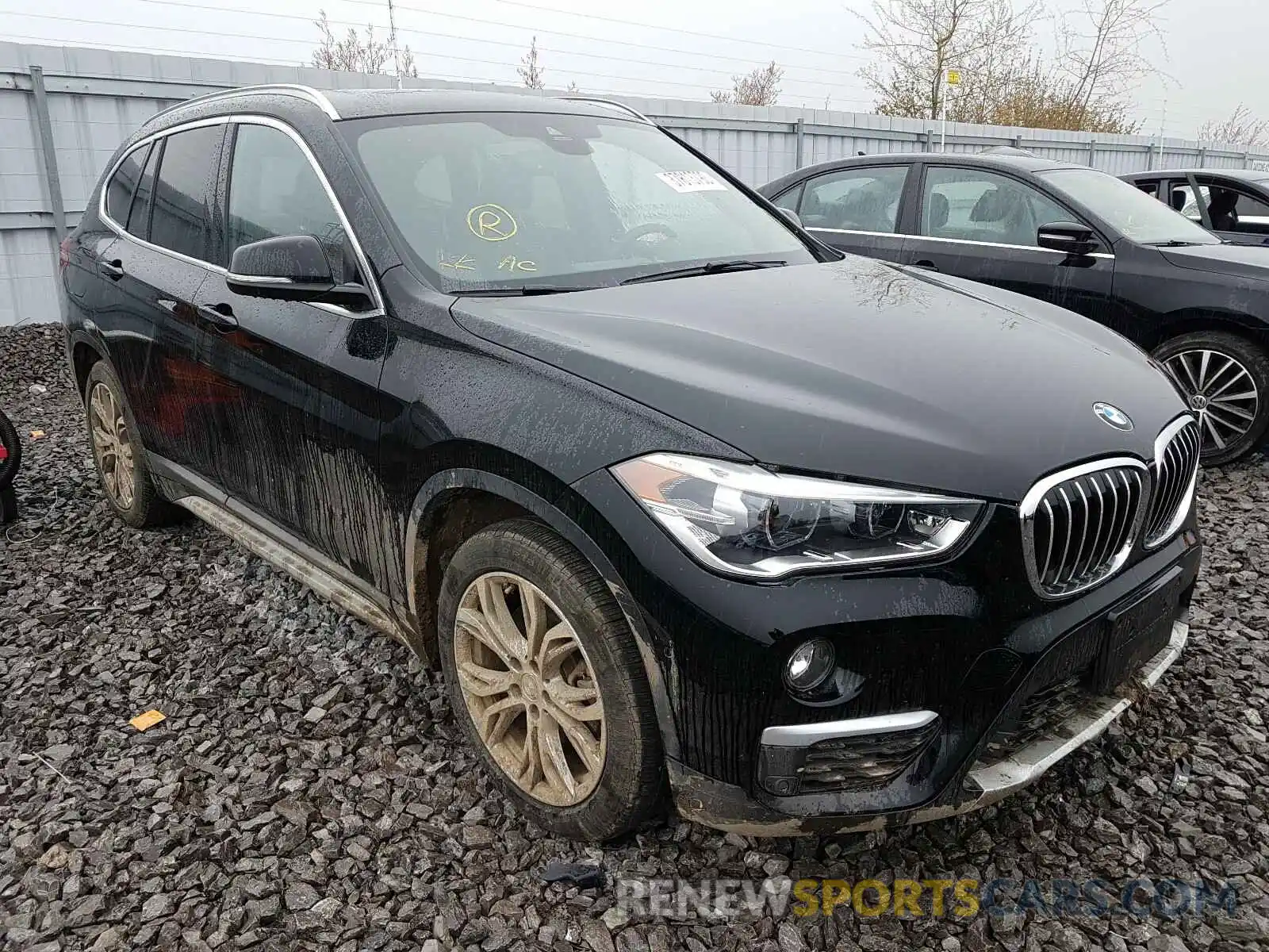 1 Фотография поврежденного автомобиля WBXHT3C50K3H35992 BMW X1 2019