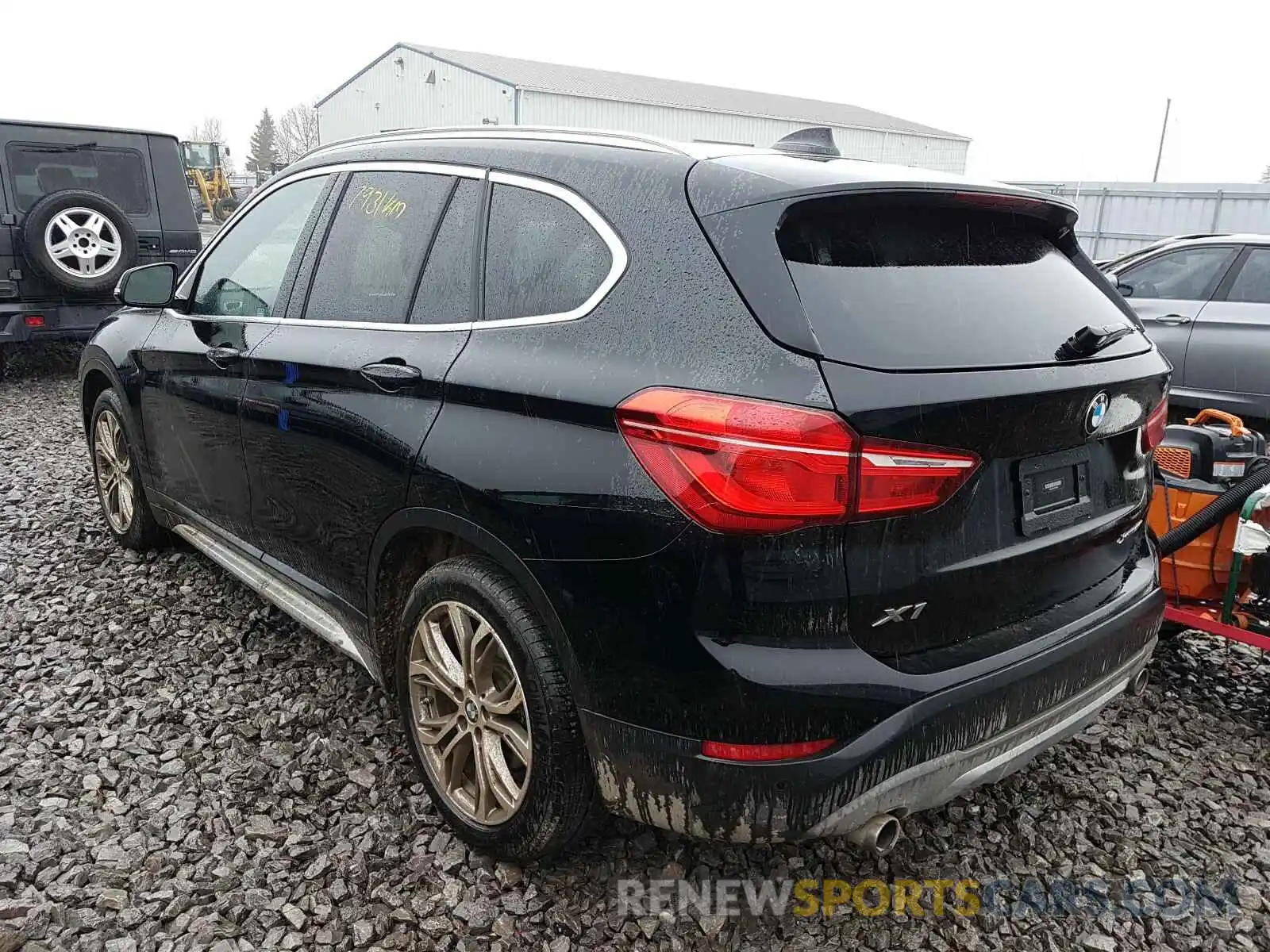 3 Фотография поврежденного автомобиля WBXHT3C50K3H35992 BMW X1 2019