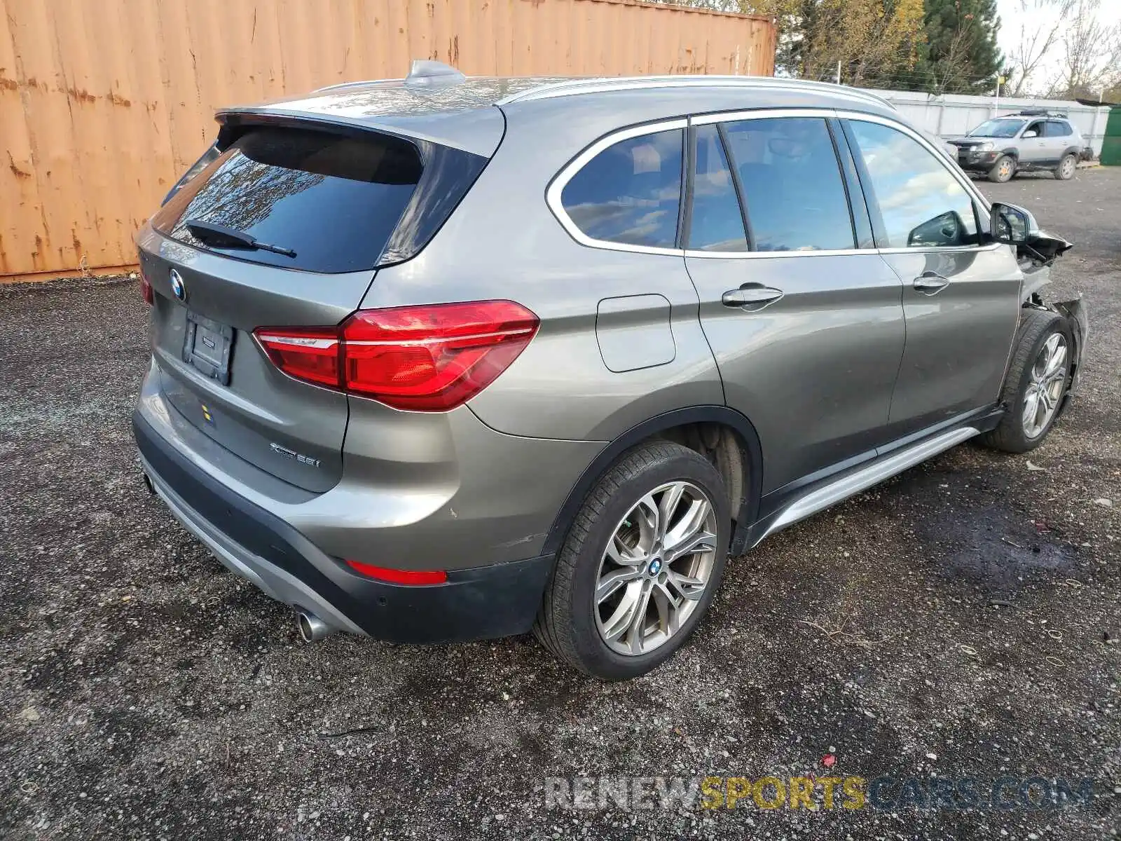 4 Фотография поврежденного автомобиля WBXHT3C50K5L35268 BMW X1 2019