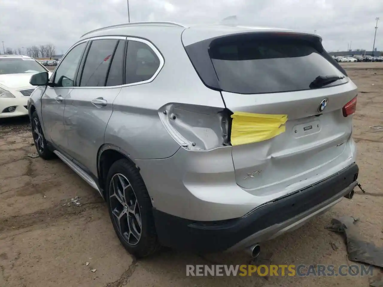 3 Фотография поврежденного автомобиля WBXHT3C50K5N27001 BMW X1 2019