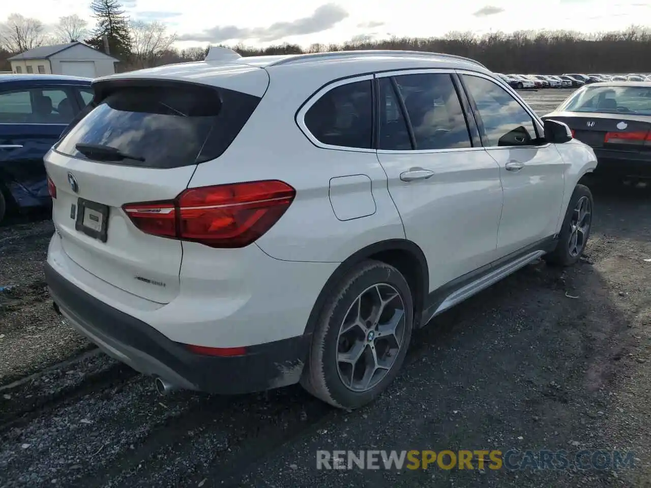 3 Photograph of a damaged car WBXHT3C51K3H35841 BMW X1 2019