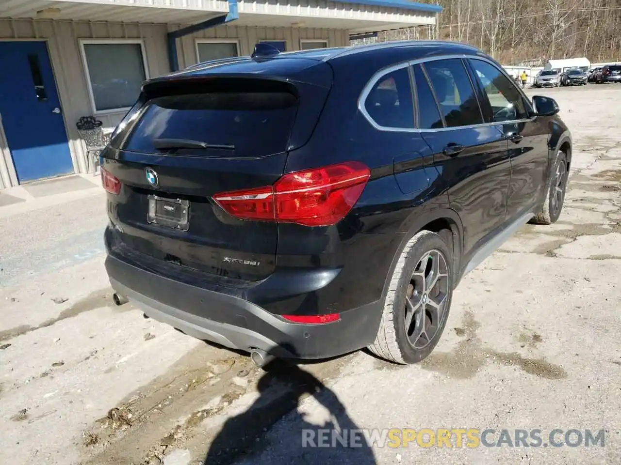 4 Фотография поврежденного автомобиля WBXHT3C51K5L37319 BMW X1 2019