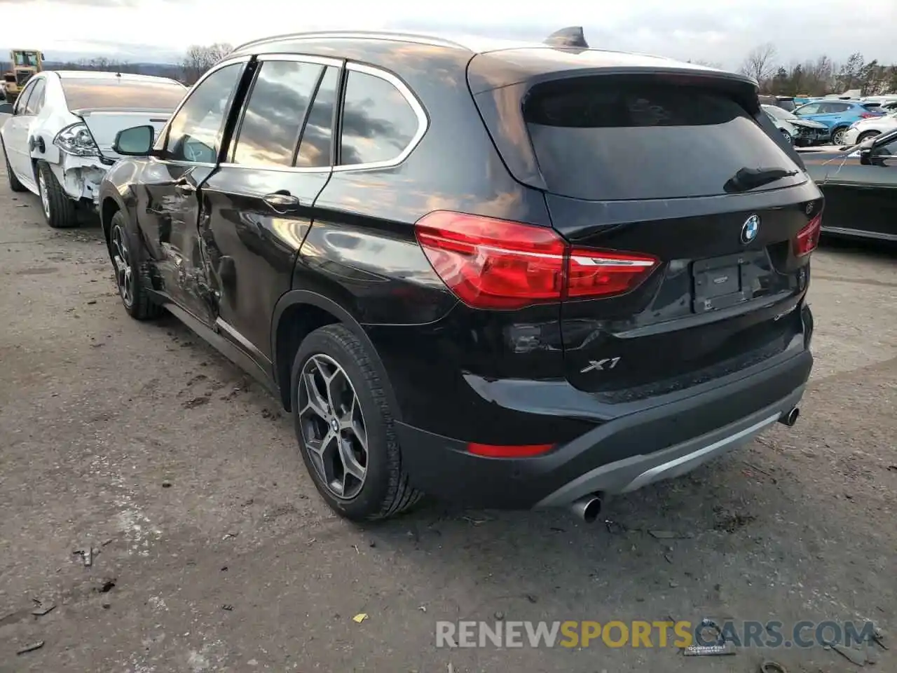 3 Фотография поврежденного автомобиля WBXHT3C51K5L91333 BMW X1 2019