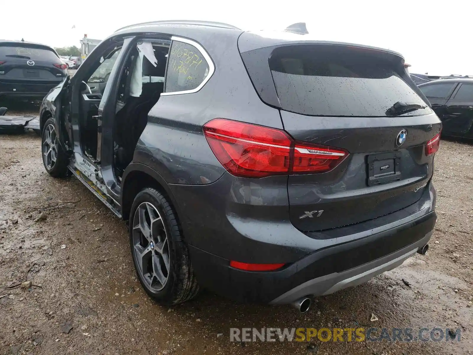 3 Photograph of a damaged car WBXHT3C52K5L97884 BMW X1 2019