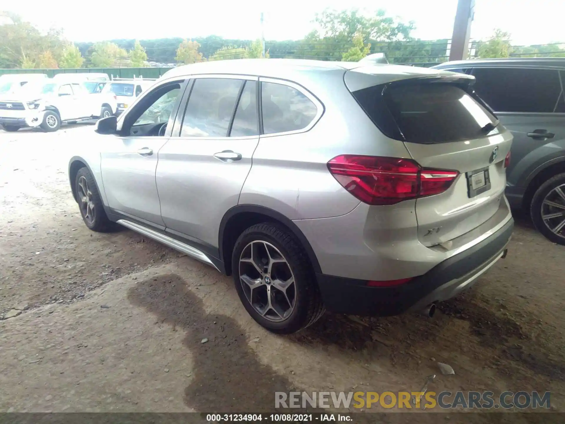 3 Фотография поврежденного автомобиля WBXHT3C53K3H35453 BMW X1 2019