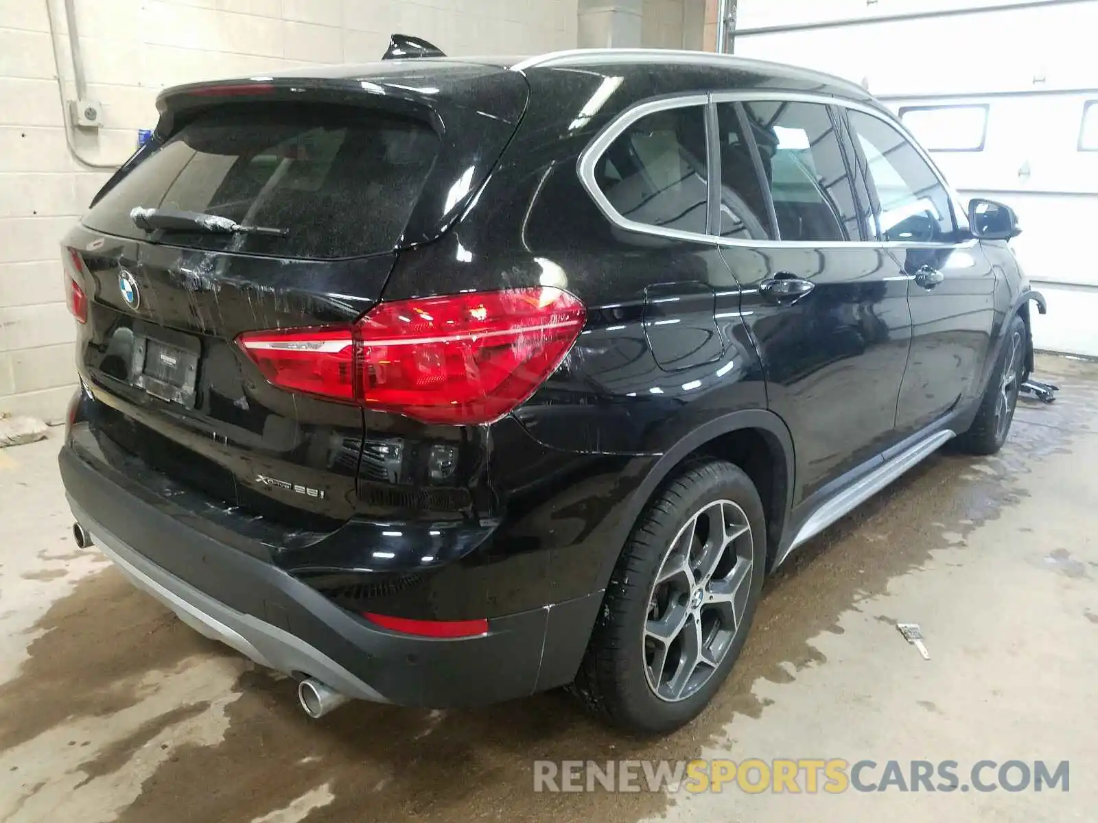 4 Фотография поврежденного автомобиля WBXHT3C53K3H36988 BMW X1 2019