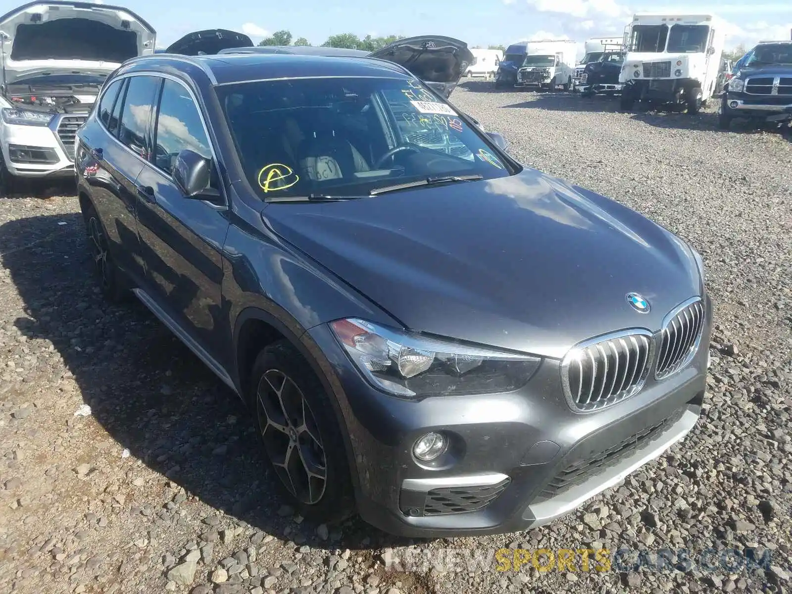 1 Photograph of a damaged car WBXHT3C53K5L90572 BMW X1 2019