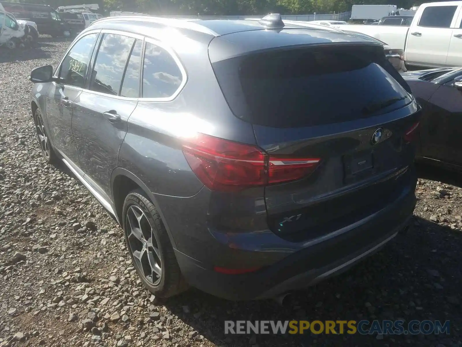 3 Photograph of a damaged car WBXHT3C53K5L90572 BMW X1 2019