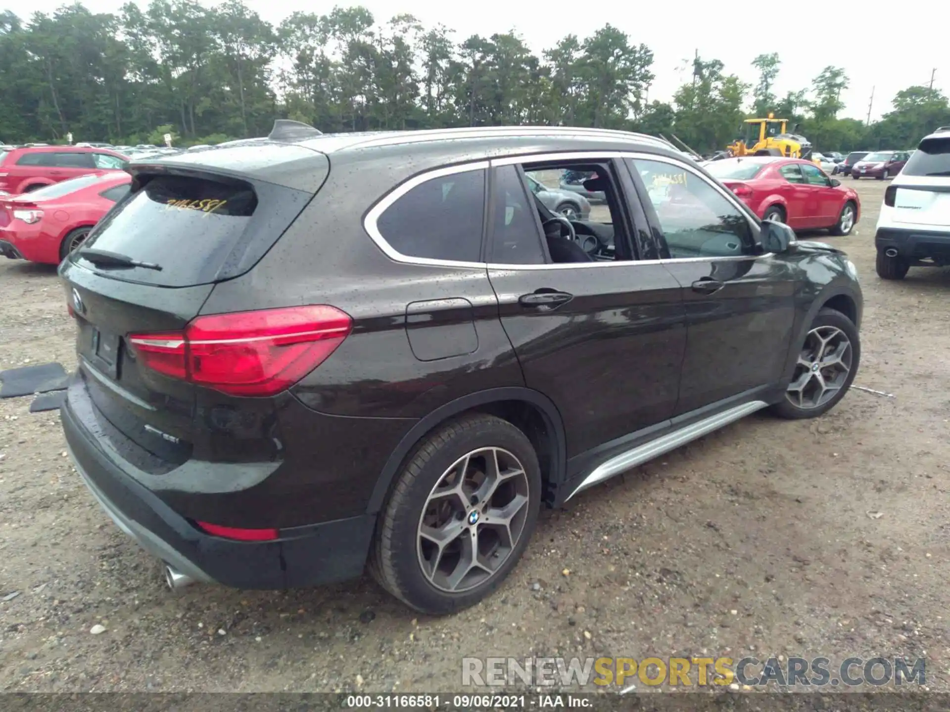 4 Photograph of a damaged car WBXHT3C53K5L91351 BMW X1 2019