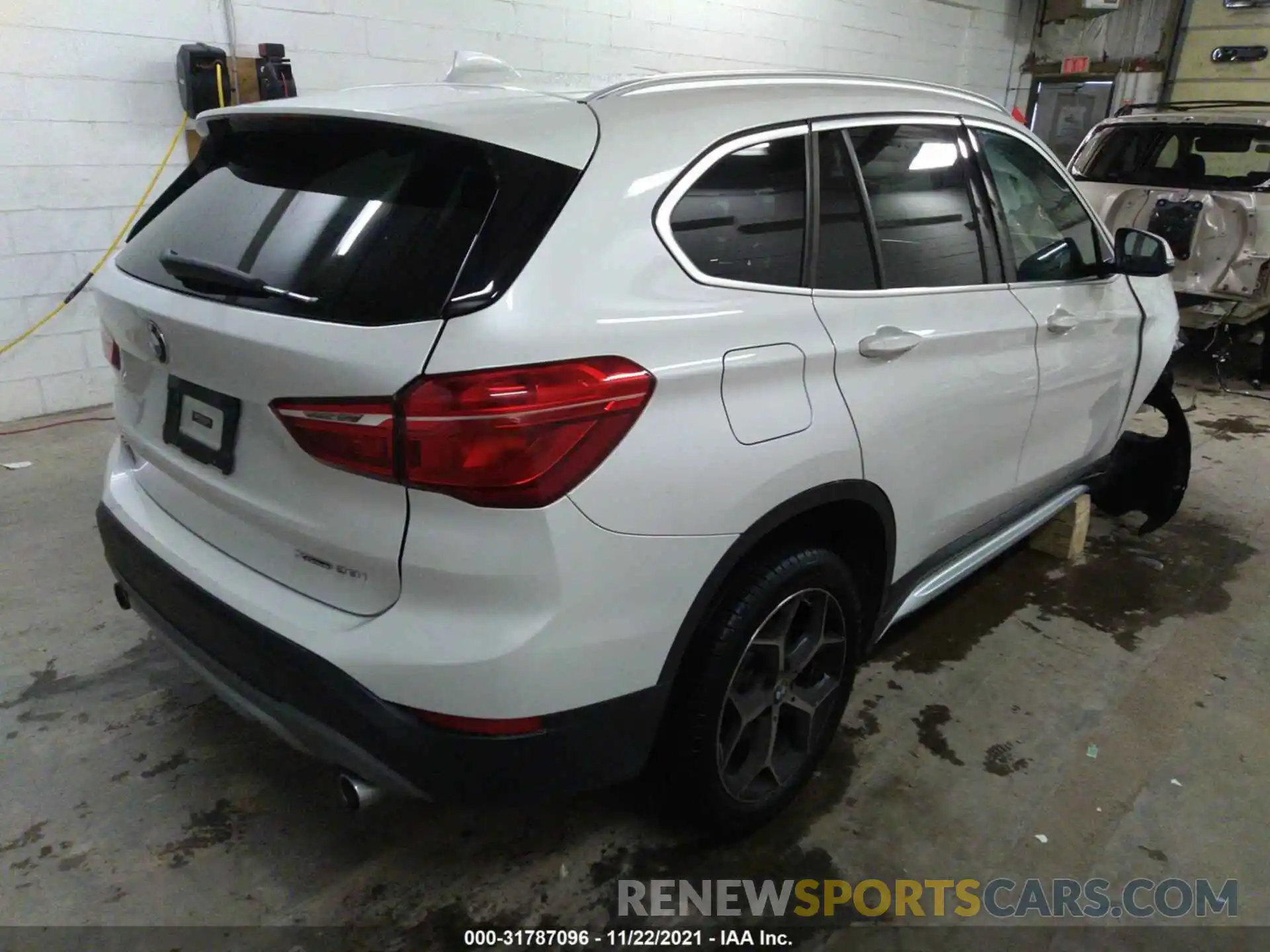 4 Фотография поврежденного автомобиля WBXHT3C54K5L38495 BMW X1 2019