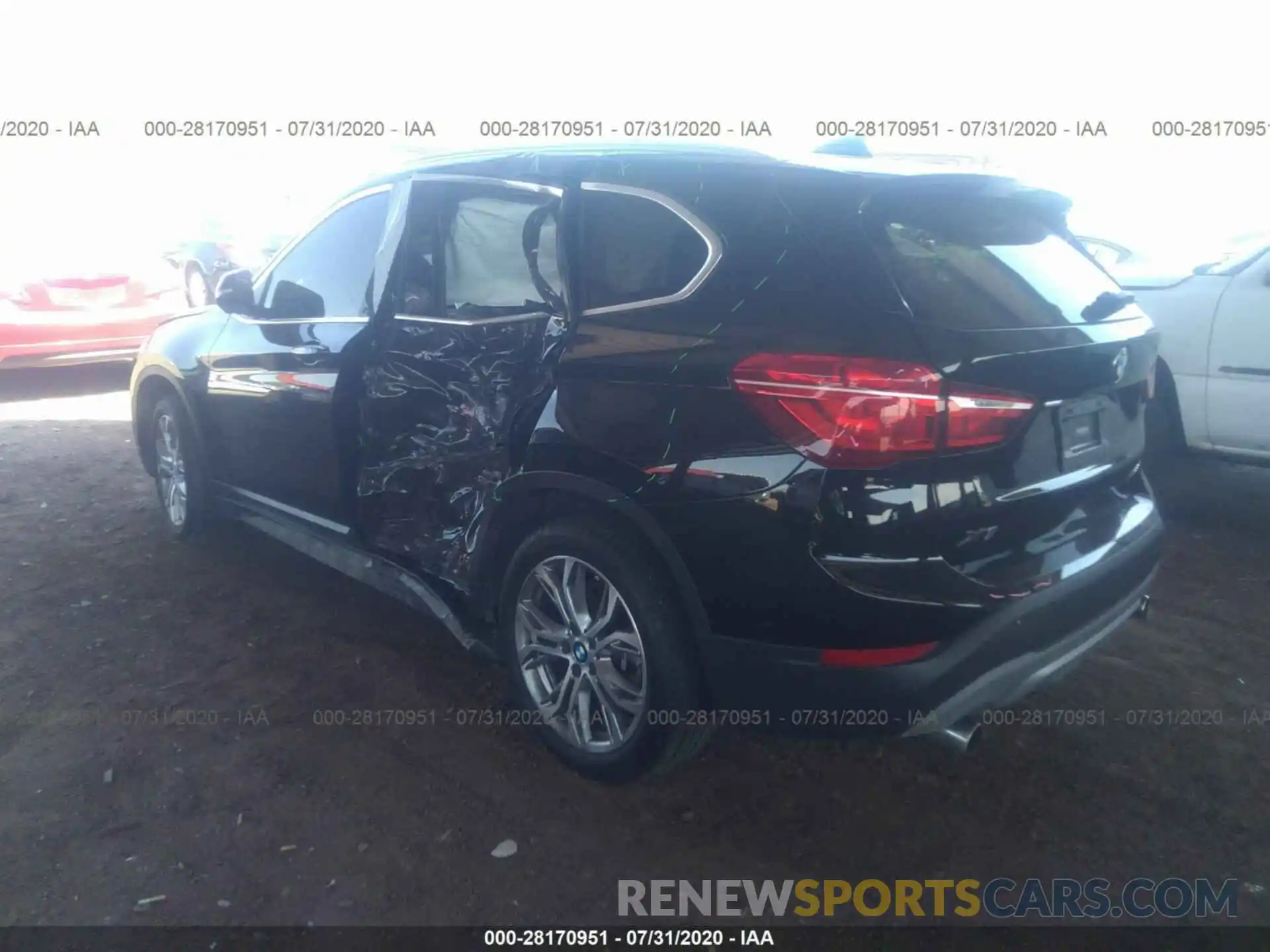 3 Фотография поврежденного автомобиля WBXHT3C56K3H35141 BMW X1 2019