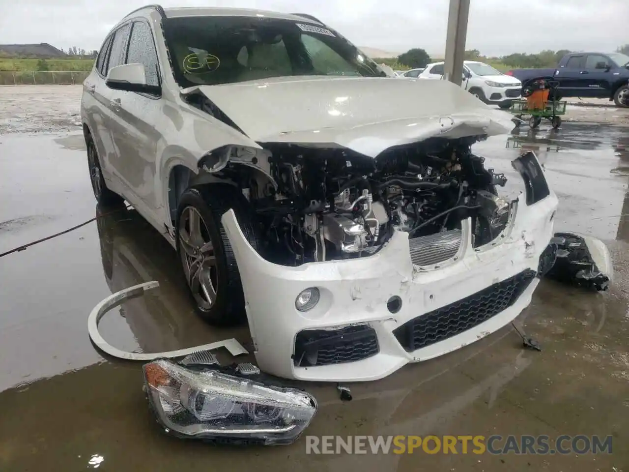 1 Photograph of a damaged car WBXHT3C56K5L37235 BMW X1 2019