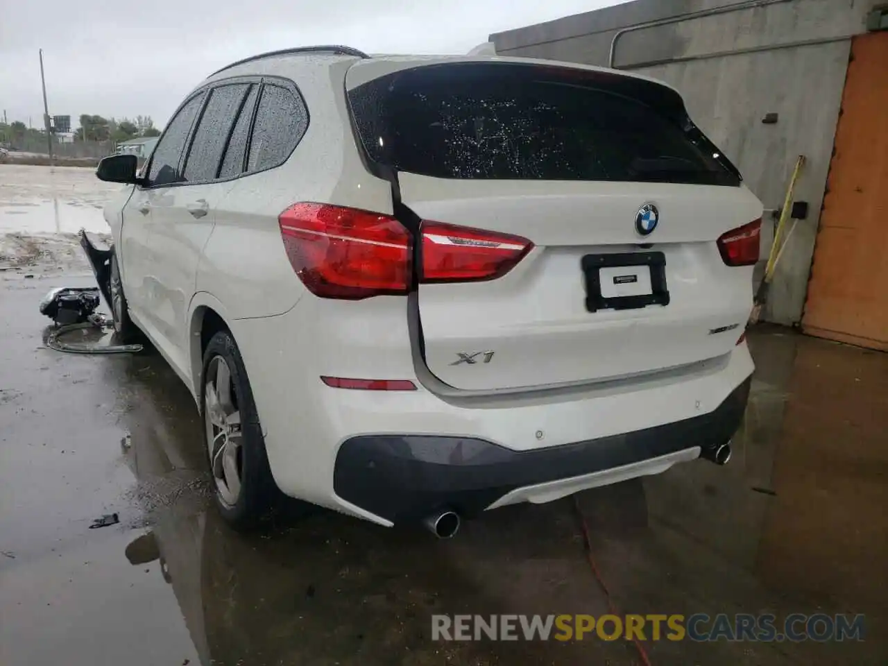 3 Photograph of a damaged car WBXHT3C56K5L37235 BMW X1 2019