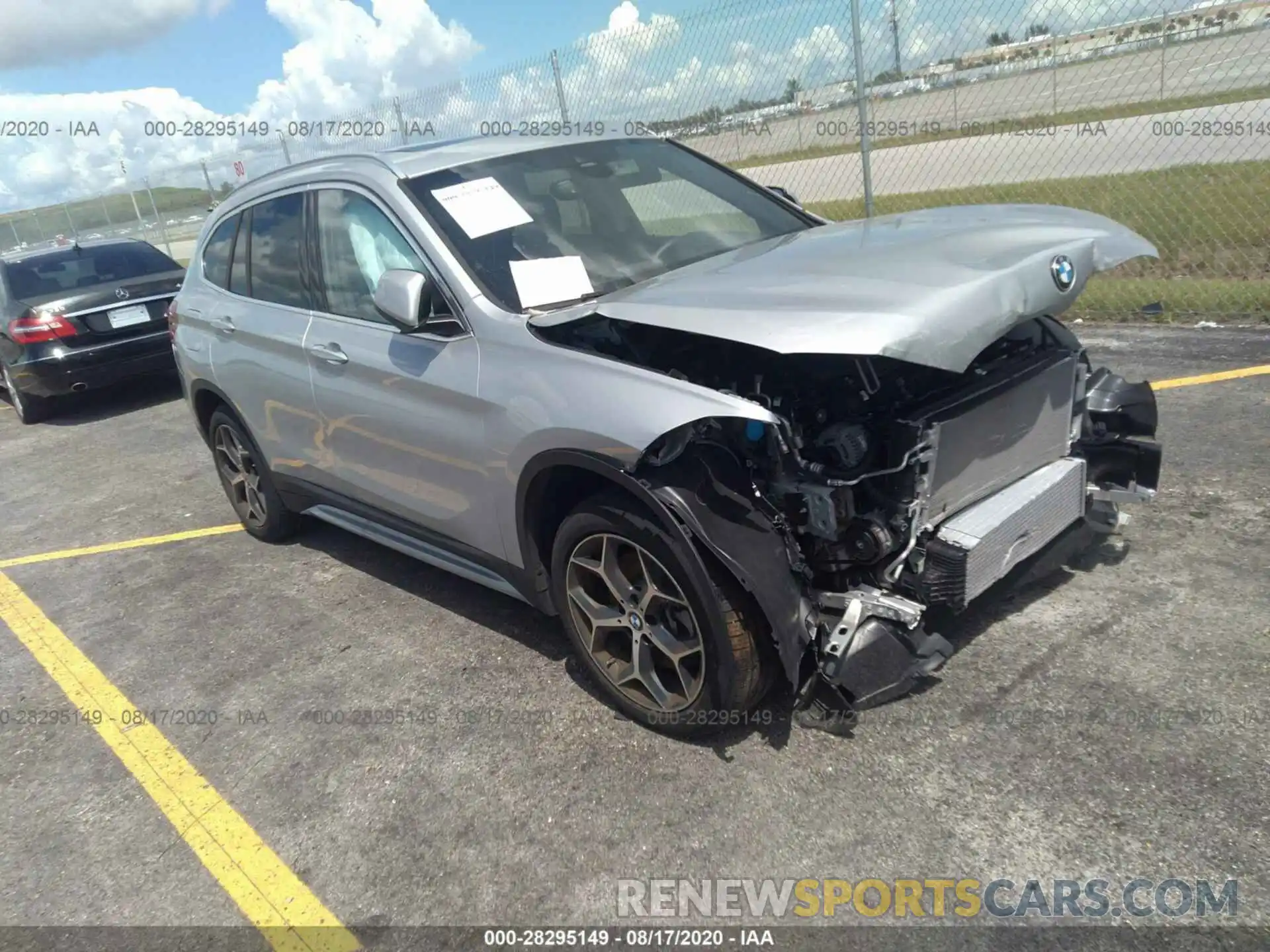 1 Photograph of a damaged car WBXHT3C56K5L37591 BMW X1 2019