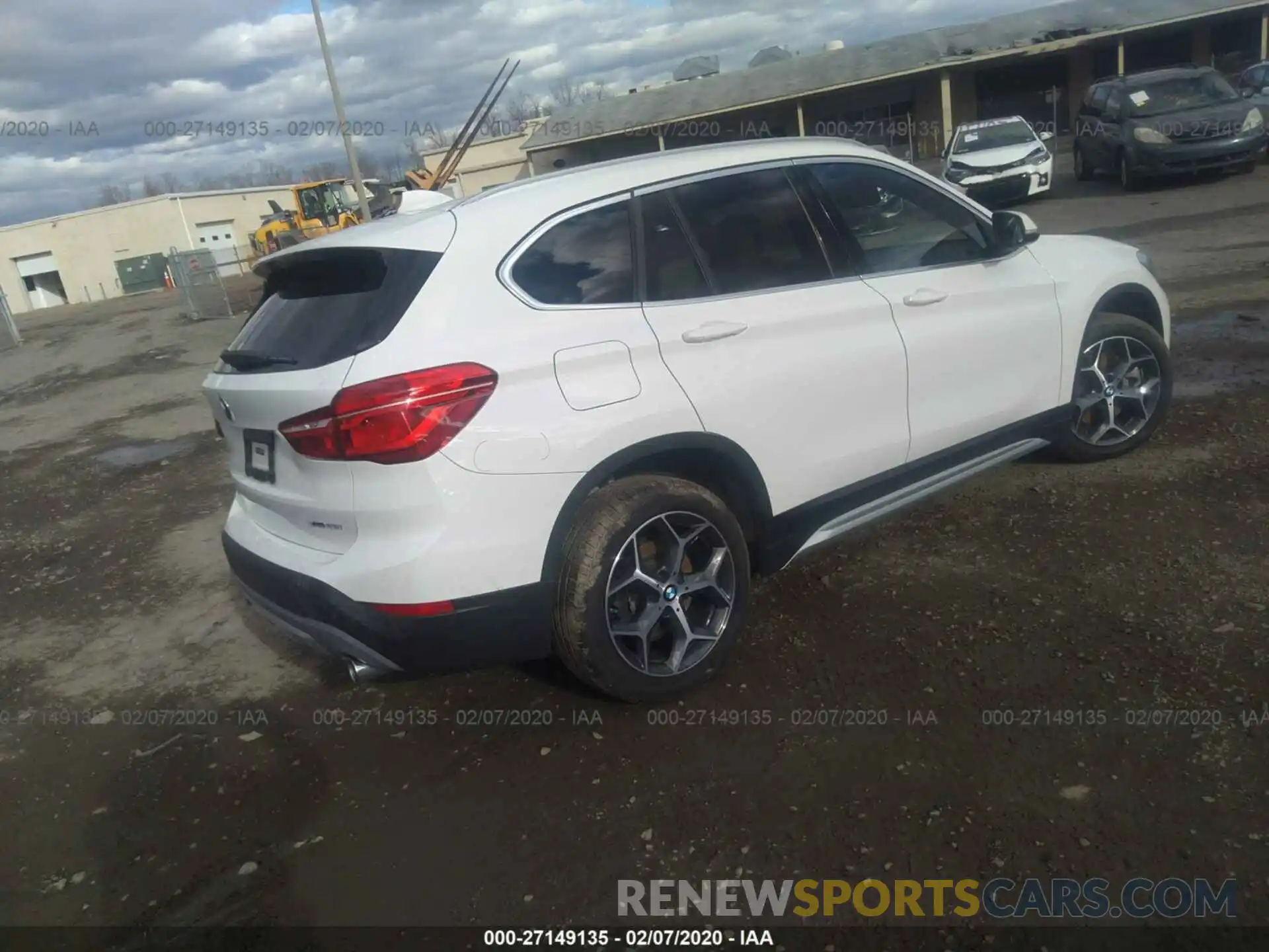 4 Фотография поврежденного автомобиля WBXHT3C56K5L37722 BMW X1 2019