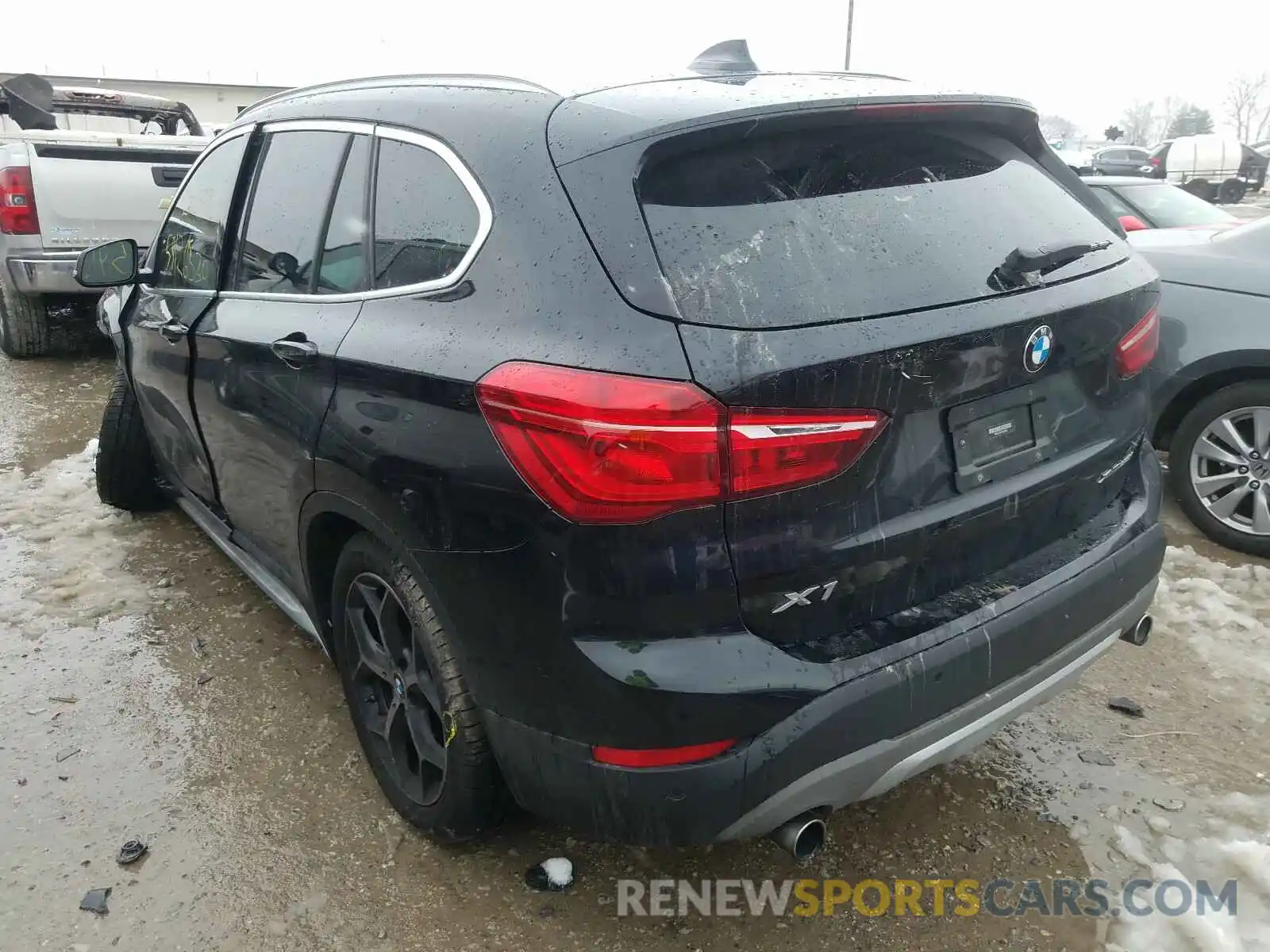 3 Photograph of a damaged car WBXHT3C57K5L36353 BMW X1 2019