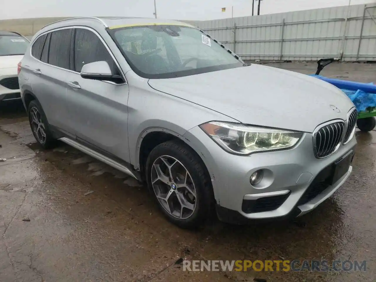 1 Photograph of a damaged car WBXHT3C57K5N05397 BMW X1 2019