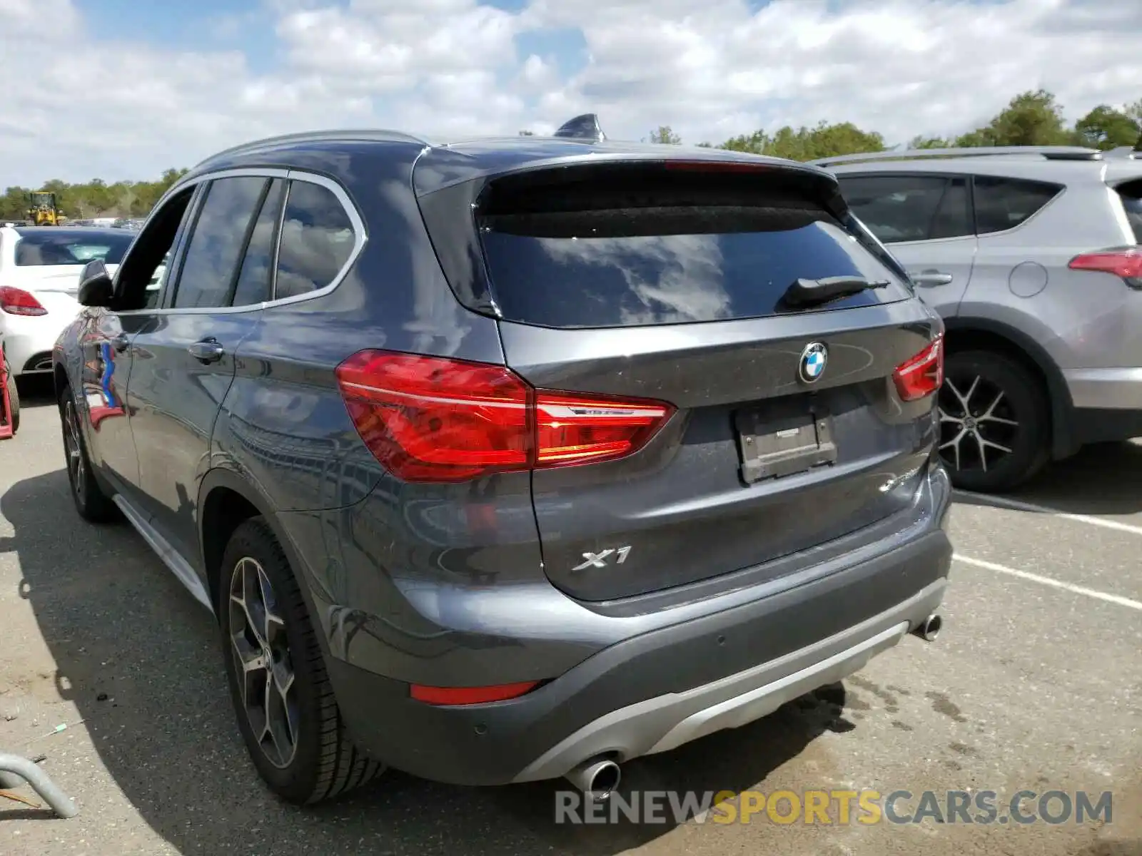 3 Photograph of a damaged car WBXHT3C58K5N02637 BMW X1 2019