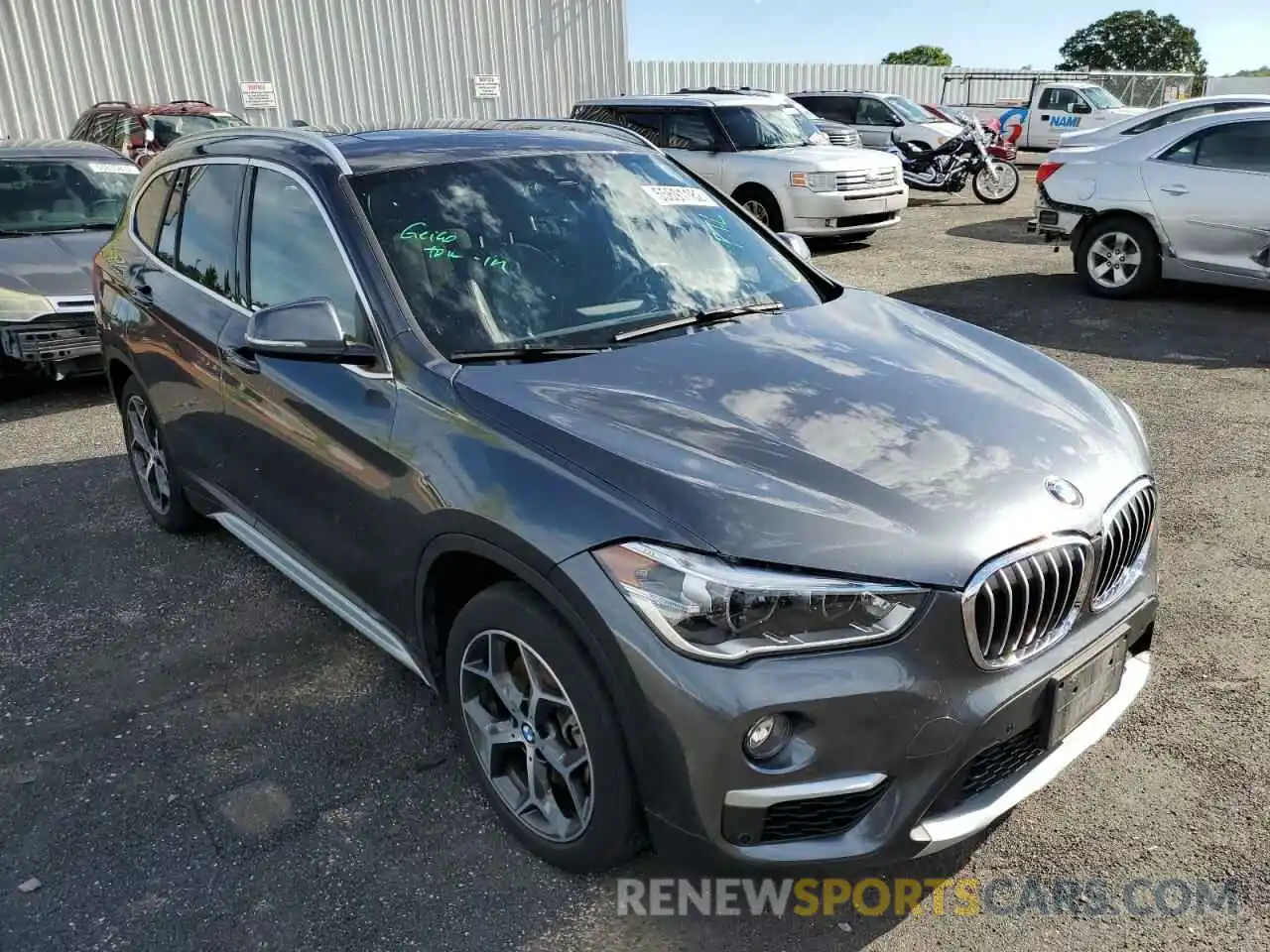 1 Фотография поврежденного автомобиля WBXHT3C58K5N26016 BMW X1 2019