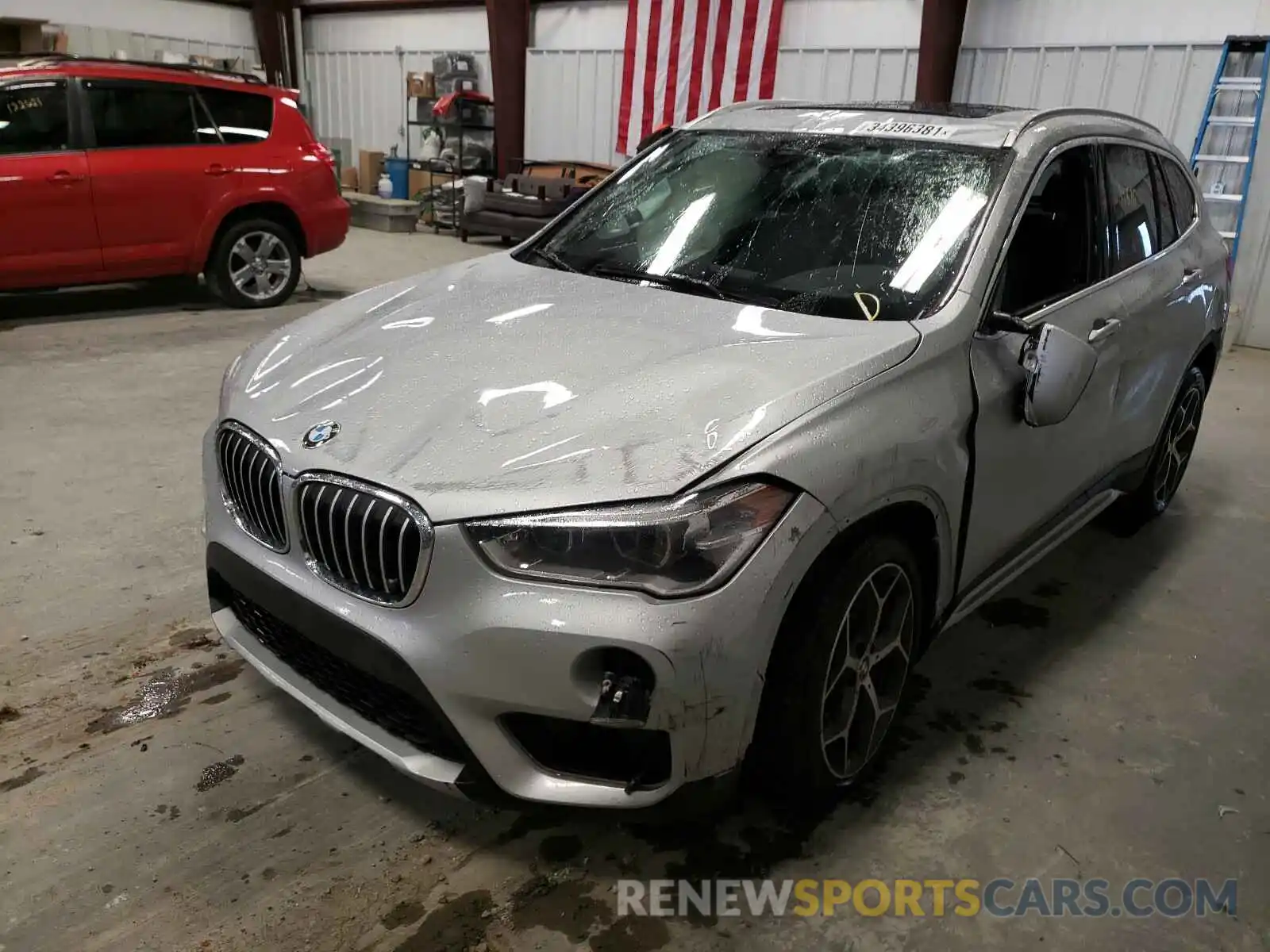 2 Фотография поврежденного автомобиля WBXHT3C59K5L37195 BMW X1 2019