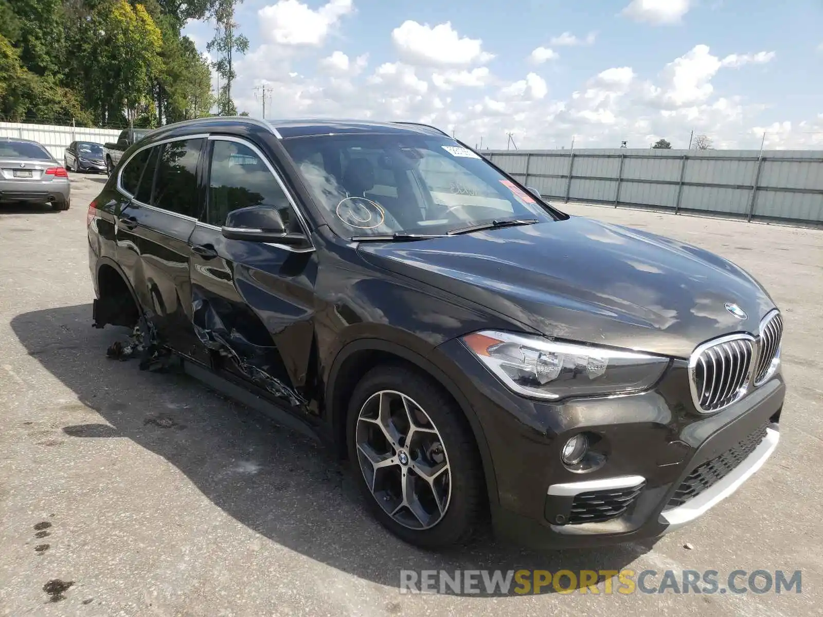 1 Photograph of a damaged car WBXHT3C59K5L37326 BMW X1 2019