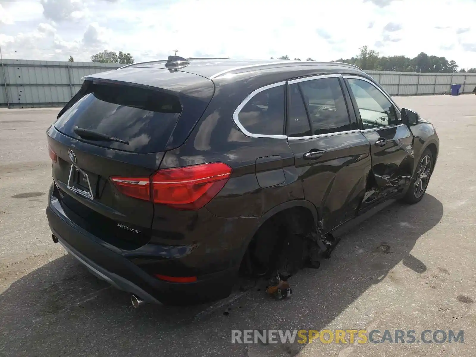 4 Photograph of a damaged car WBXHT3C59K5L37326 BMW X1 2019