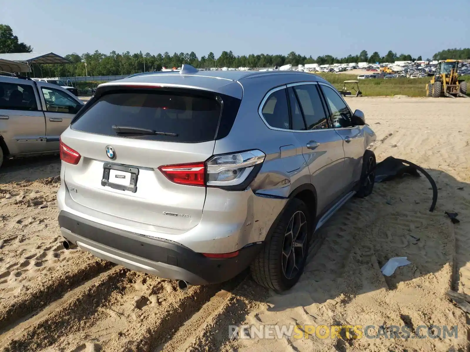 4 Фотография поврежденного автомобиля WBXHT3C59K5L90222 BMW X1 2019