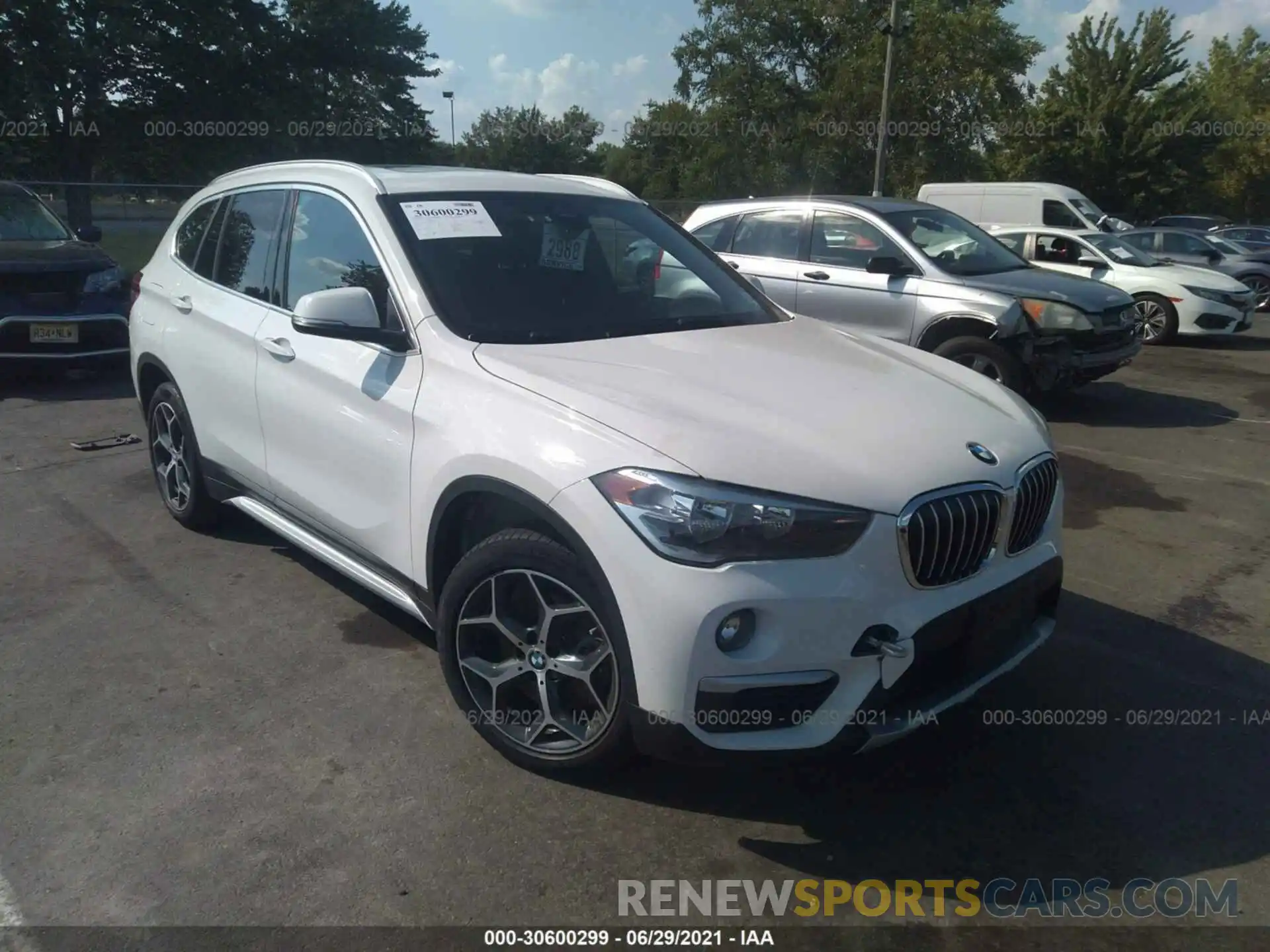 1 Photograph of a damaged car WBXHT3C5XK3H35966 BMW X1 2019