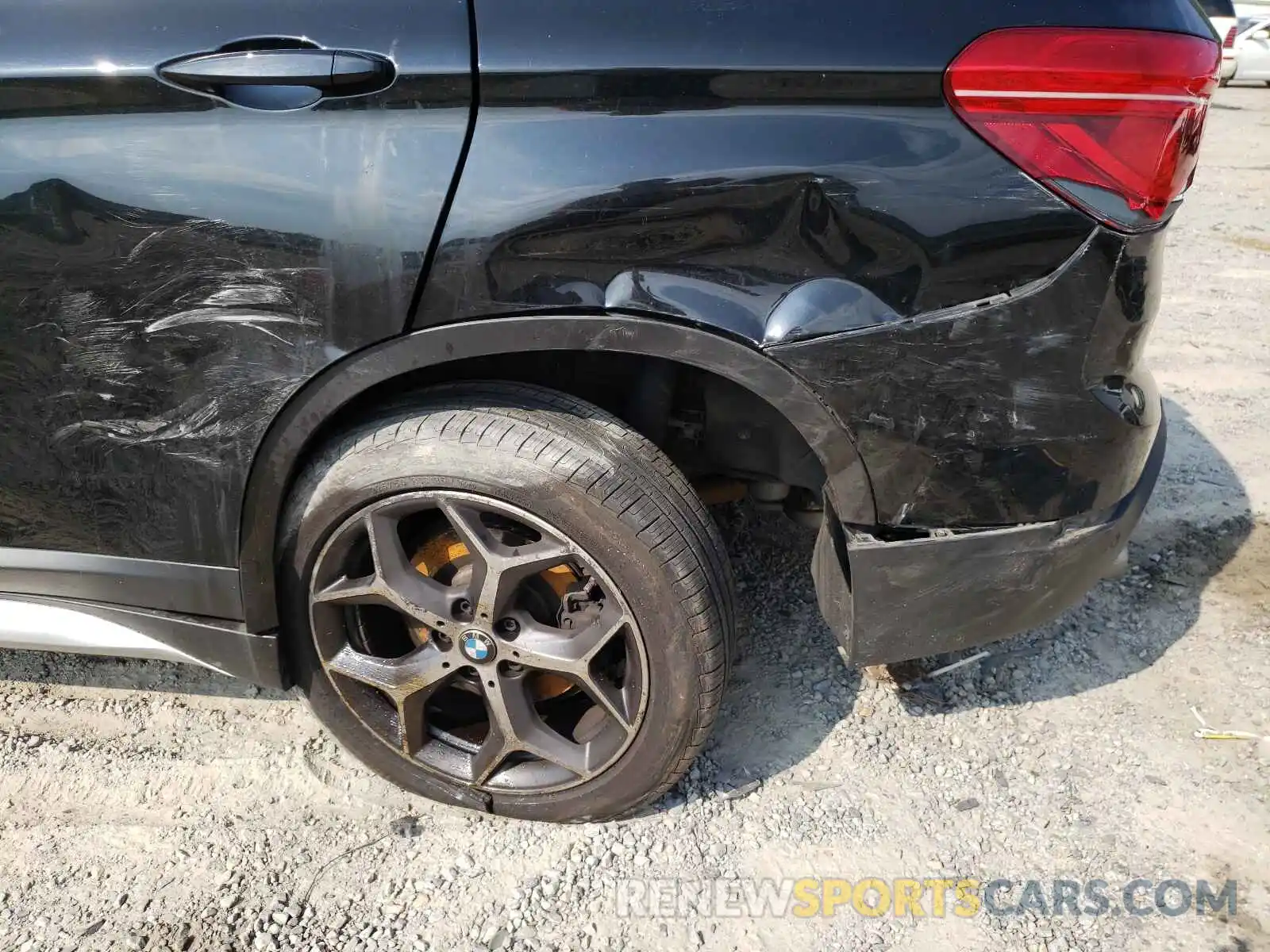 9 Photograph of a damaged car WBXHT3C5XK3H36132 BMW X1 2019