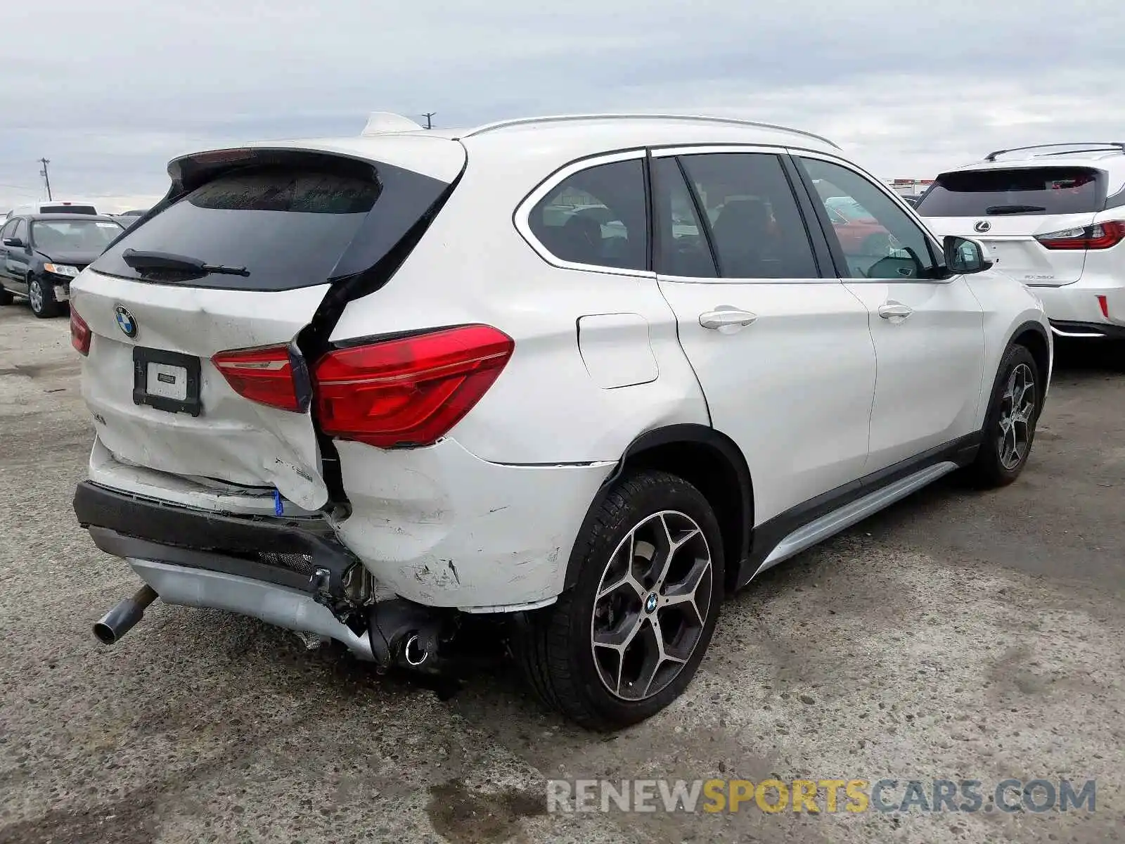 4 Фотография поврежденного автомобиля WBXHT3C5XK5L35245 BMW X1 2019