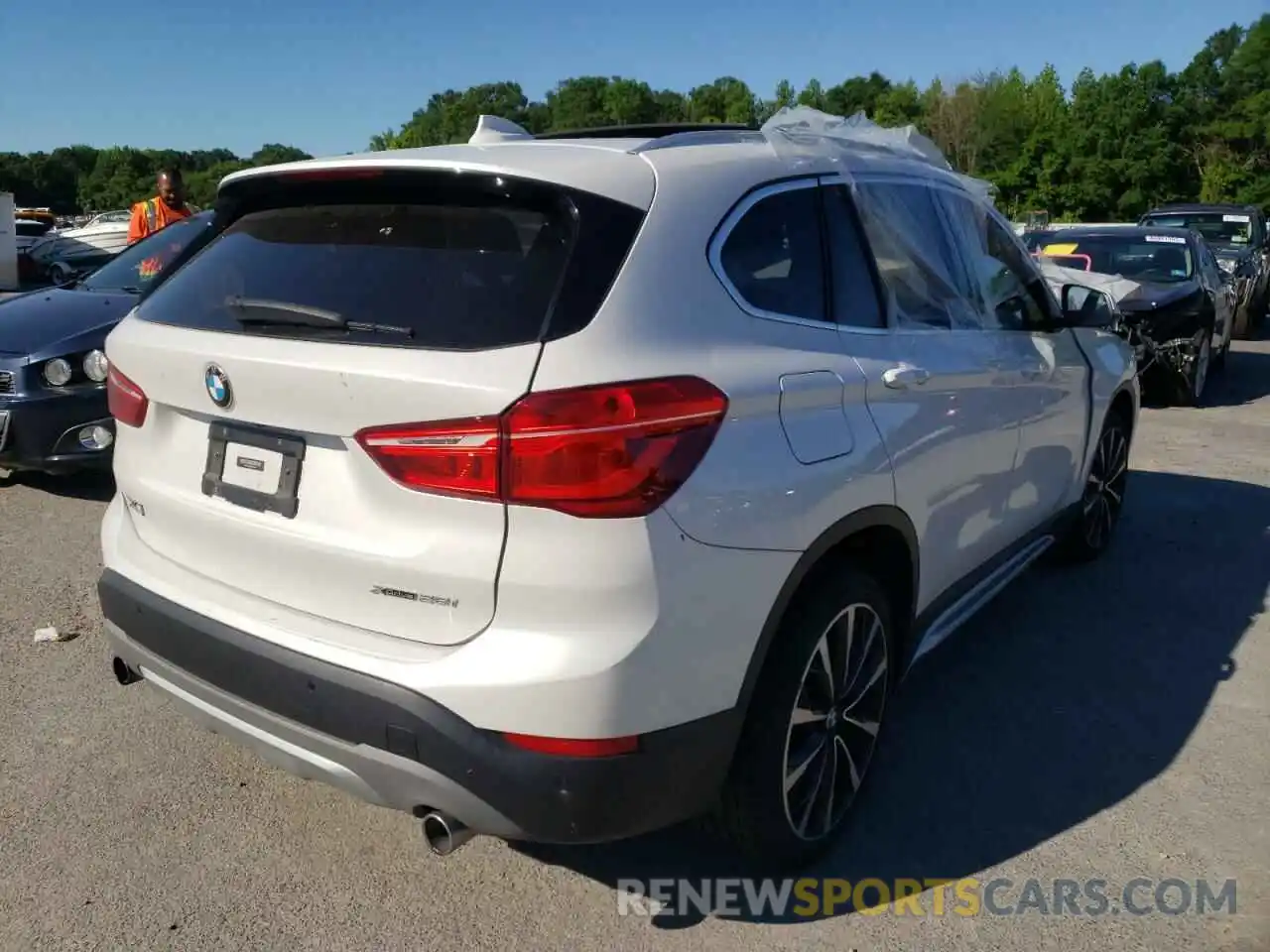 4 Фотография поврежденного автомобиля WBXHT3C5XK5L37416 BMW X1 2019