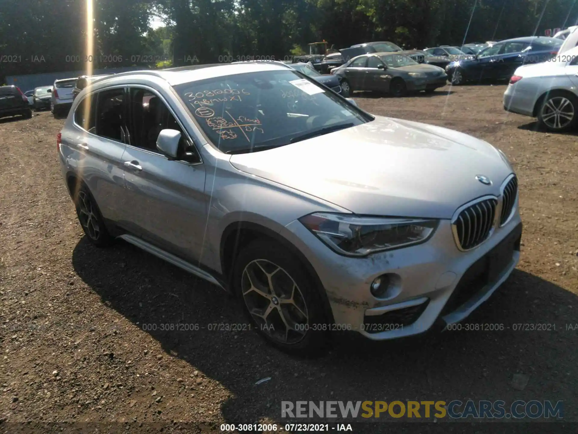 1 Фотография поврежденного автомобиля WBXHT3C5XK5L89306 BMW X1 2019