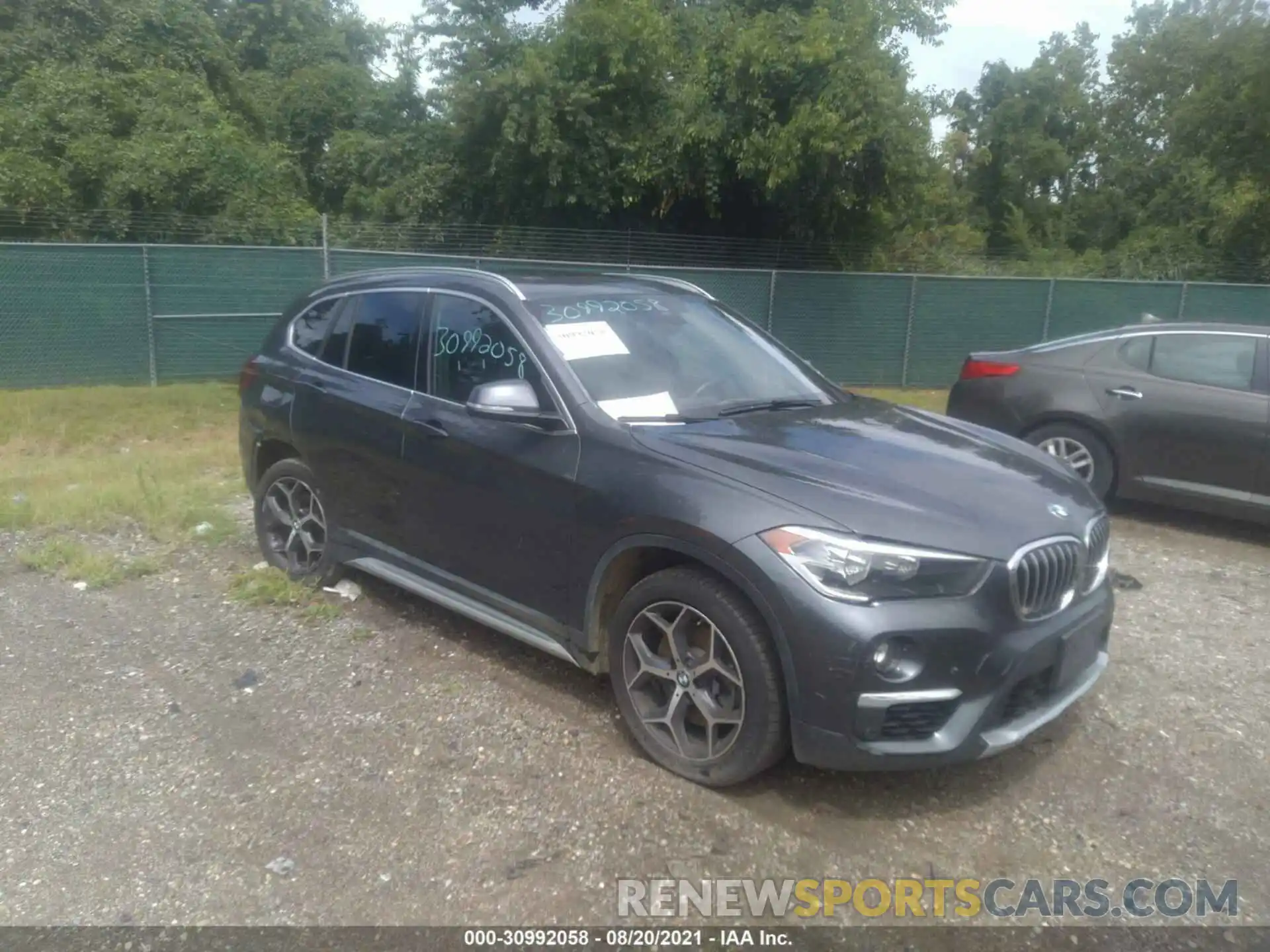 1 Photograph of a damaged car WBXHT3C5XK5L91573 BMW X1 2019