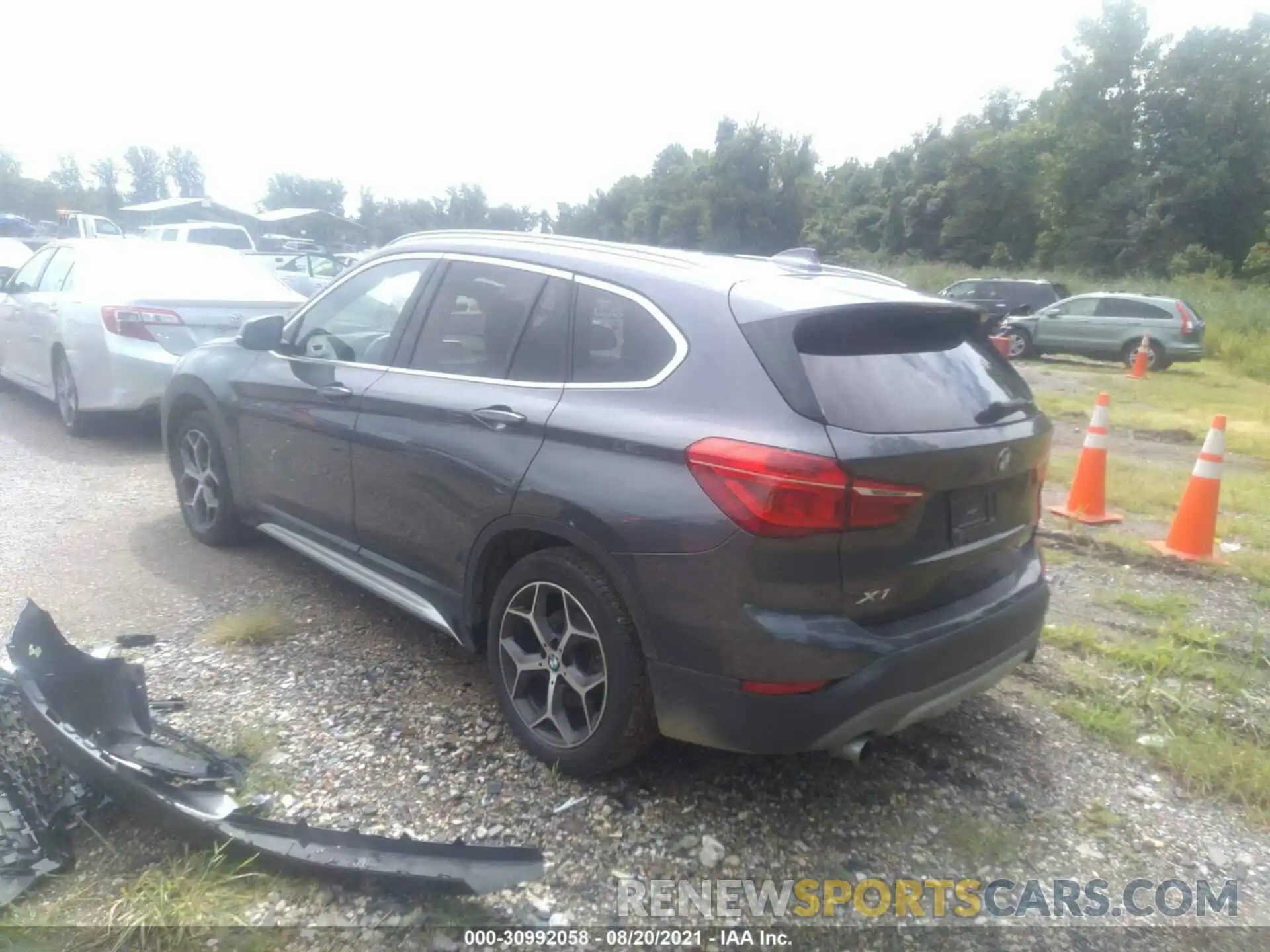 3 Фотография поврежденного автомобиля WBXHT3C5XK5L91573 BMW X1 2019