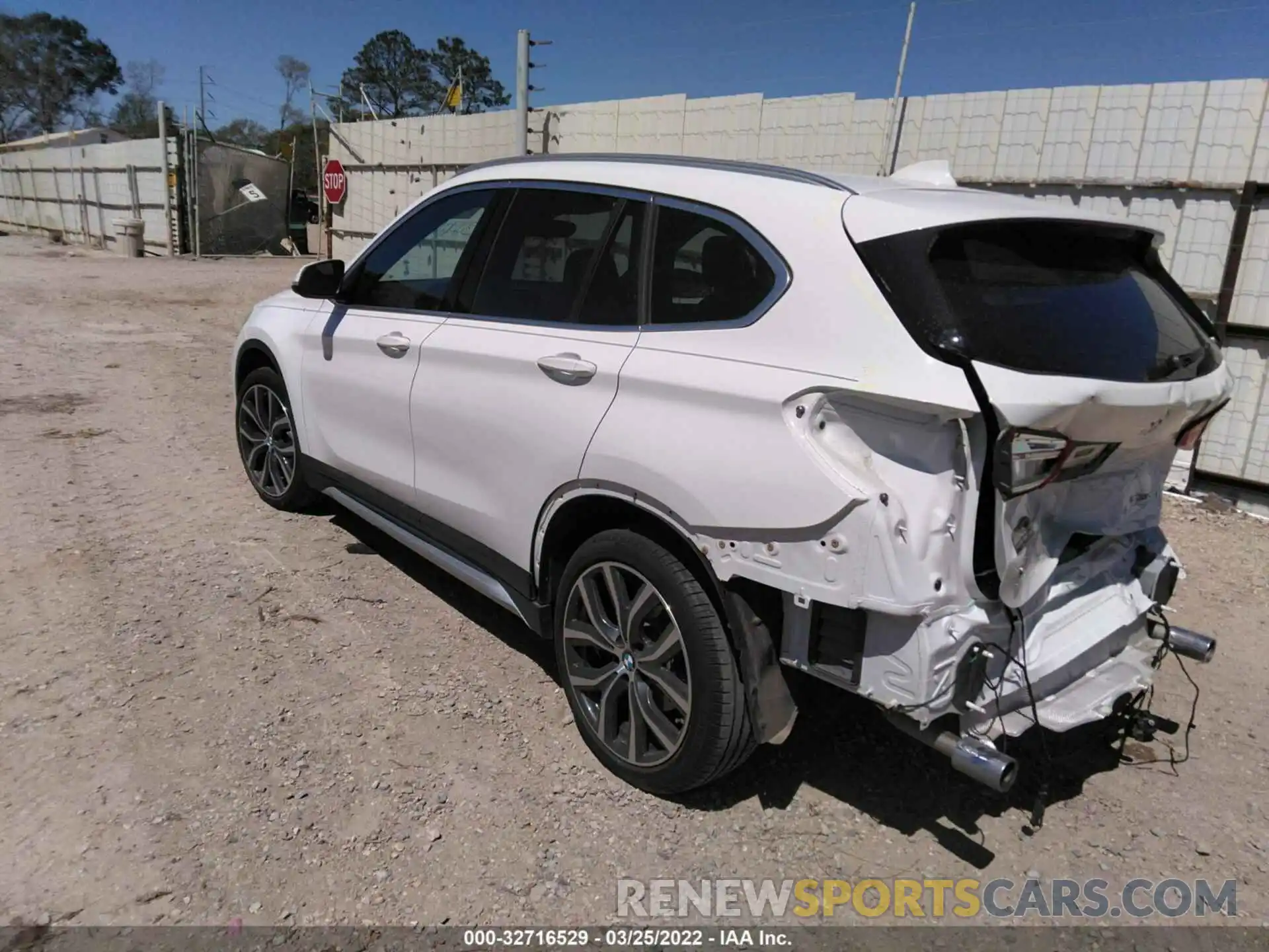 3 Photograph of a damaged car WBXHU7C50K5L10133 BMW X1 2019