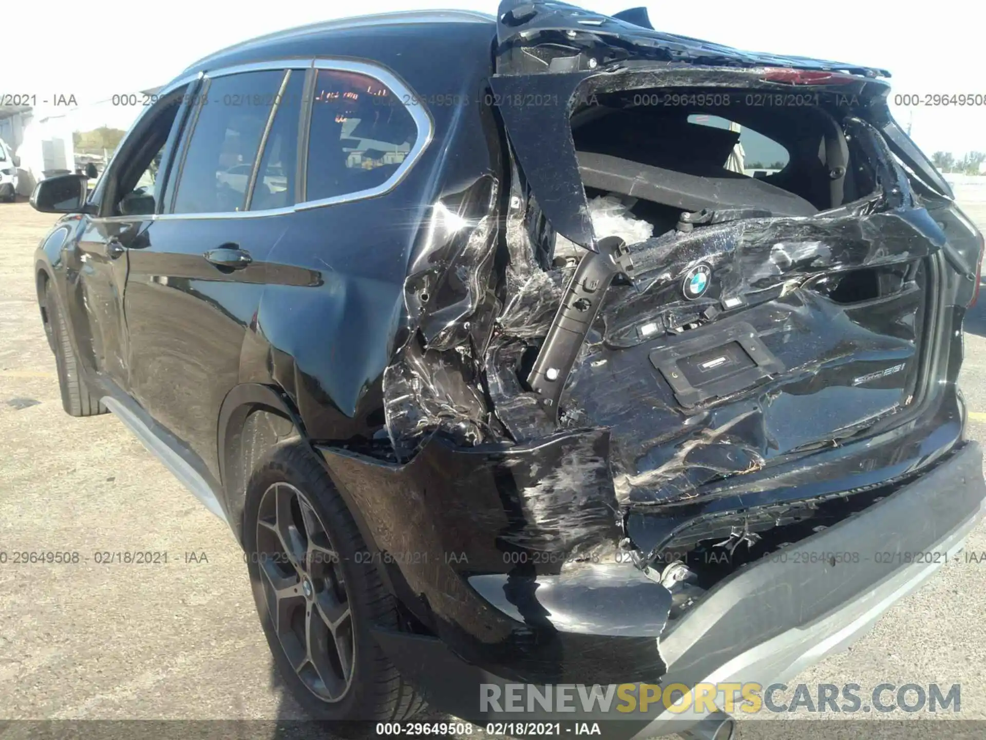 6 Photograph of a damaged car WBXHU7C51K3H45614 BMW X1 2019