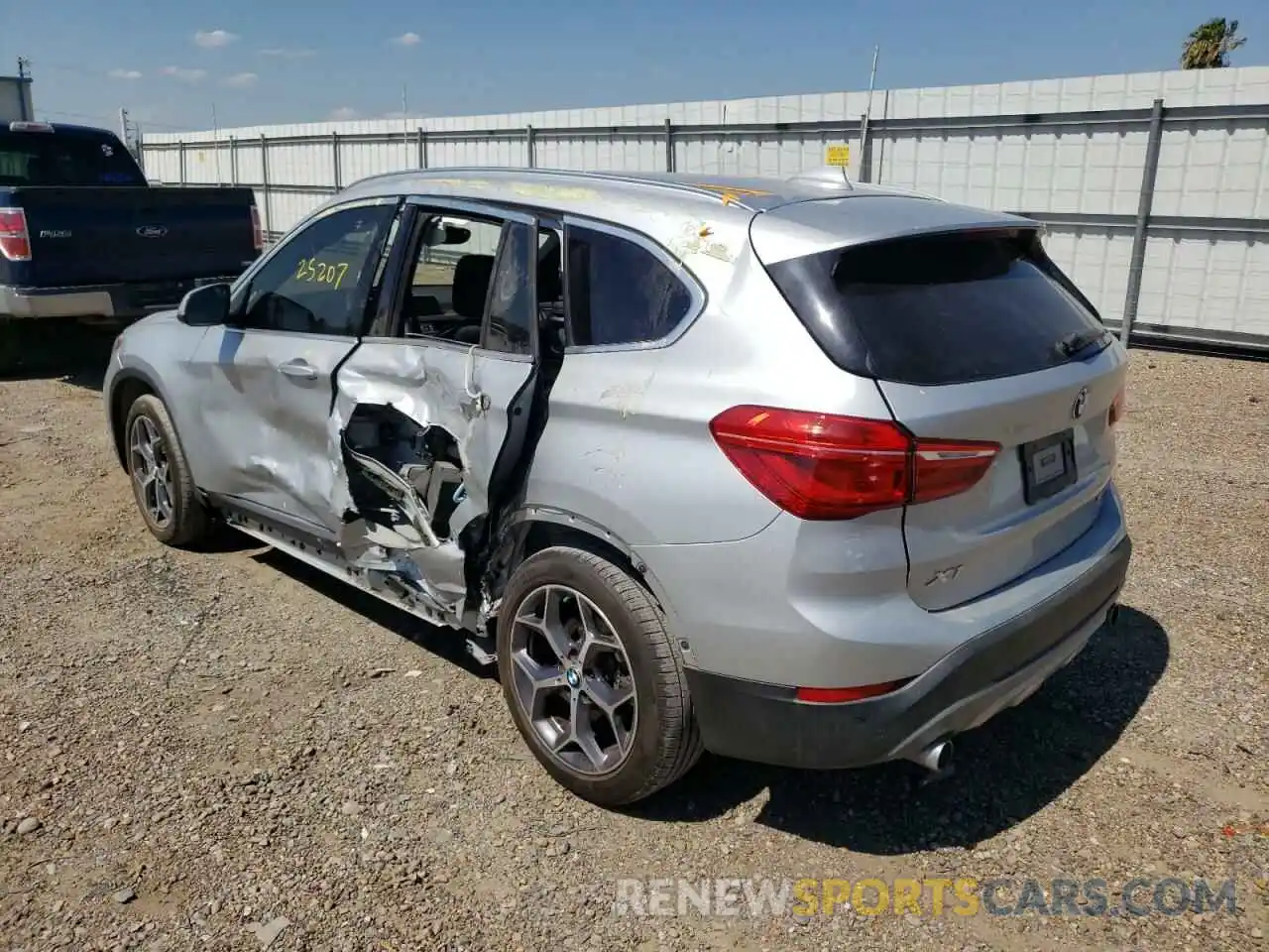 3 Photograph of a damaged car WBXHU7C51K3H45631 BMW X1 2019