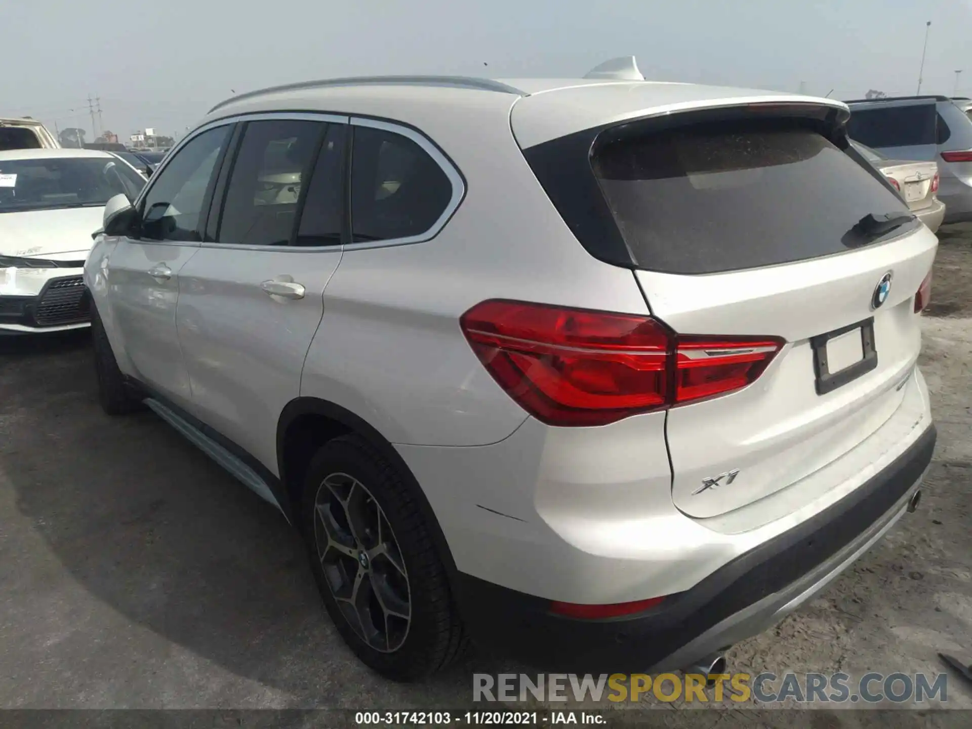 3 Фотография поврежденного автомобиля WBXHU7C52K5L11512 BMW X1 2019